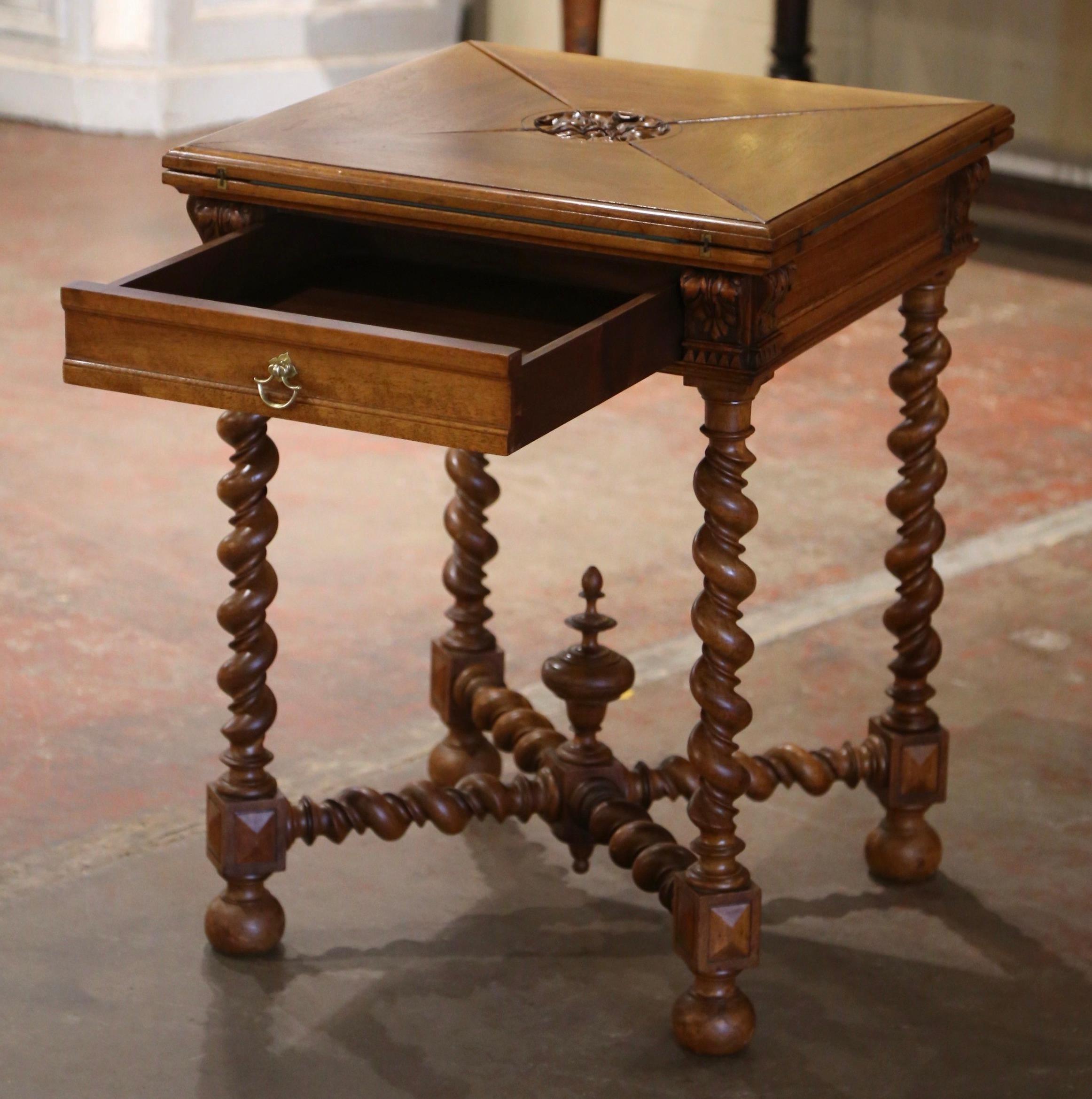 19th Century French Louis XIII Carved Walnut Envelope Folding Card Game Table For Sale 3