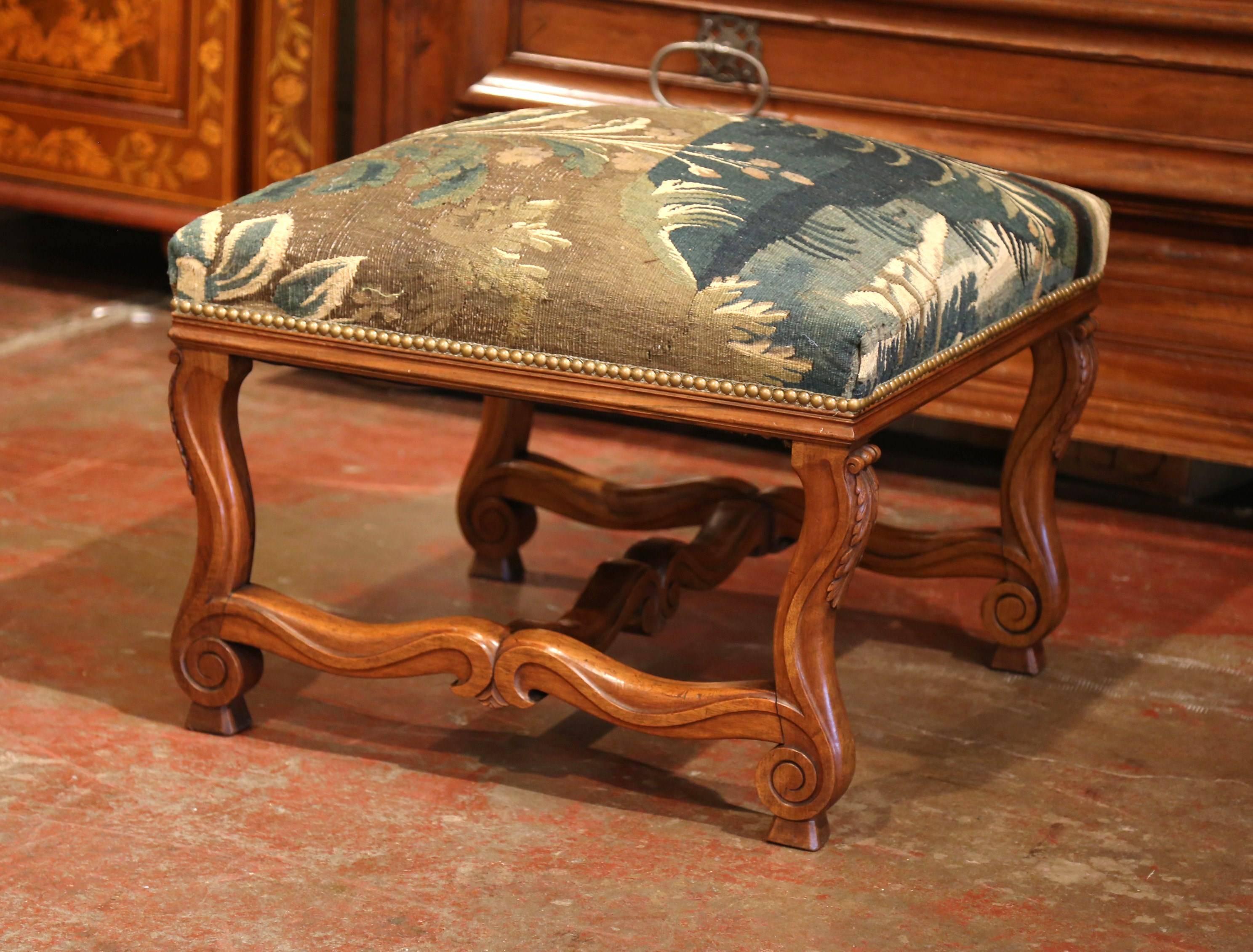 19th Century French Louis XIII Carved Walnut and Aubusson Tapestry Stool In Excellent Condition For Sale In Dallas, TX