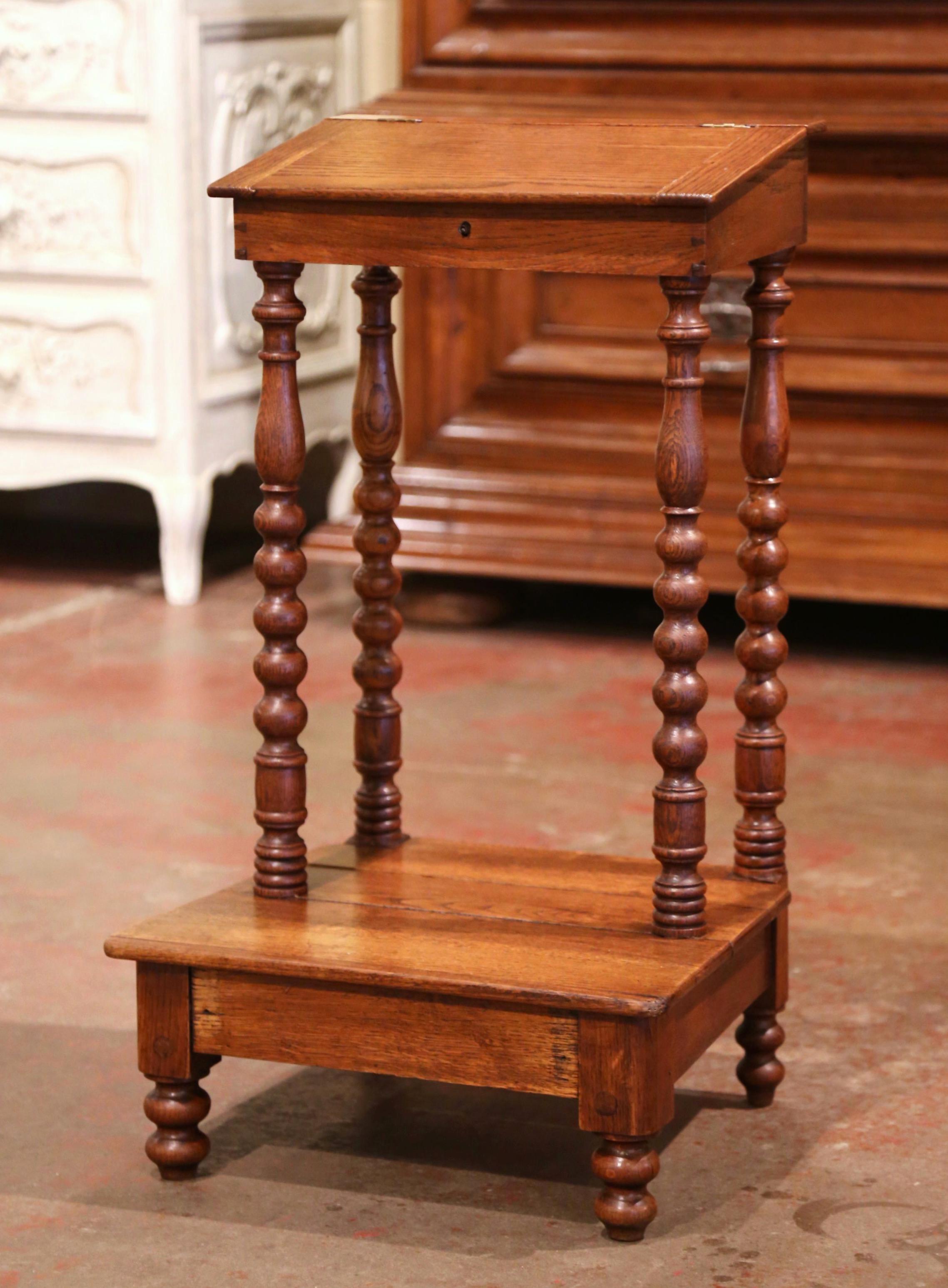 19th Century French Louis XIII Hand Carved Oak Prie-Dieu Prayer Kneeler In Excellent Condition In Dallas, TX