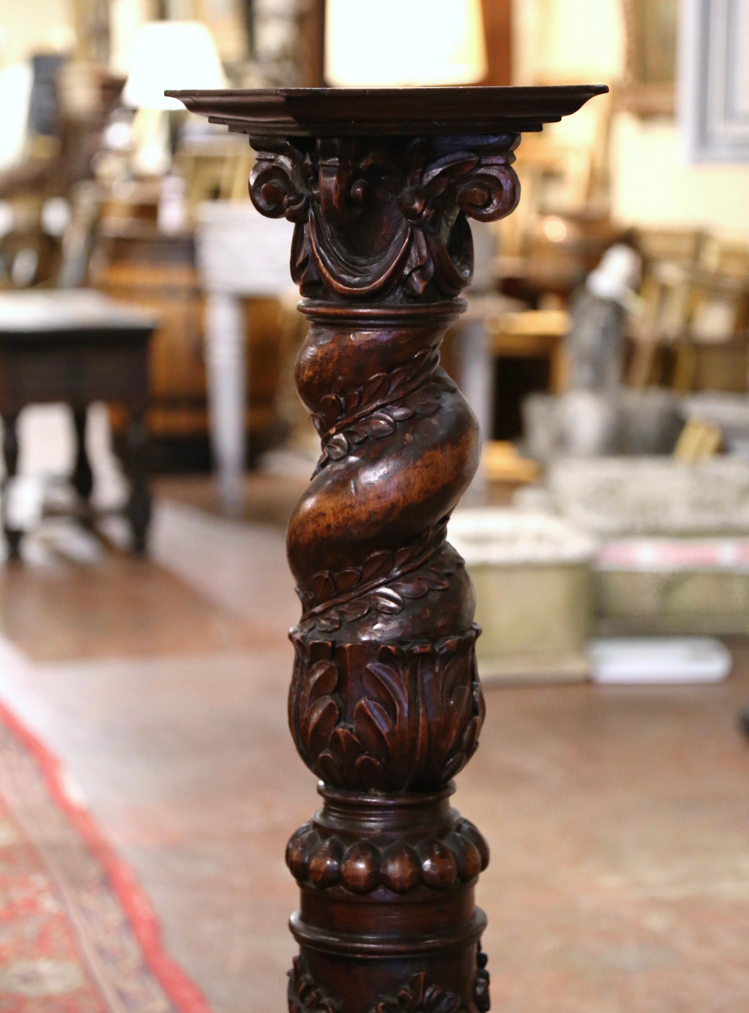 Hand-Carved 19th Century French Louis XIII Hand Carved Walnut Pedestal Column from Burgundy