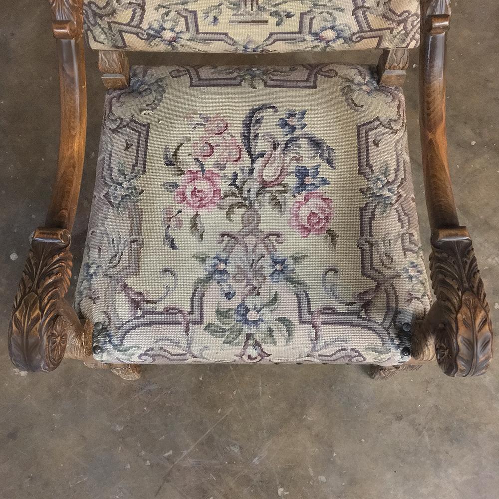 Néo-Renaissance Fauteuil français Louis XIII du 19ème siècle en broderie à l'aiguille en vente