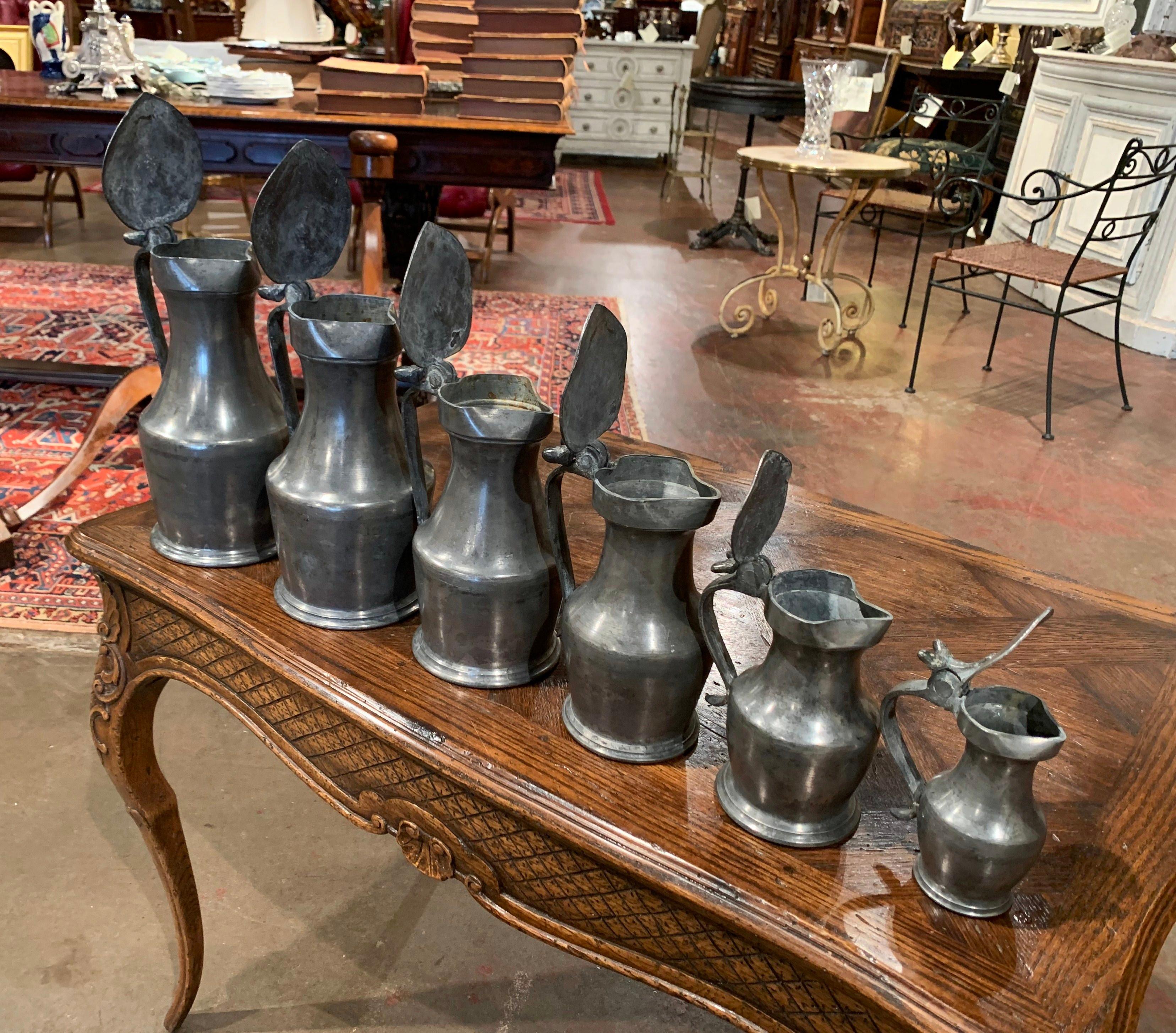 19th Century French Louis XIII Pewter Pitchers in Graduated Sizes, Set of Six In Excellent Condition In Dallas, TX