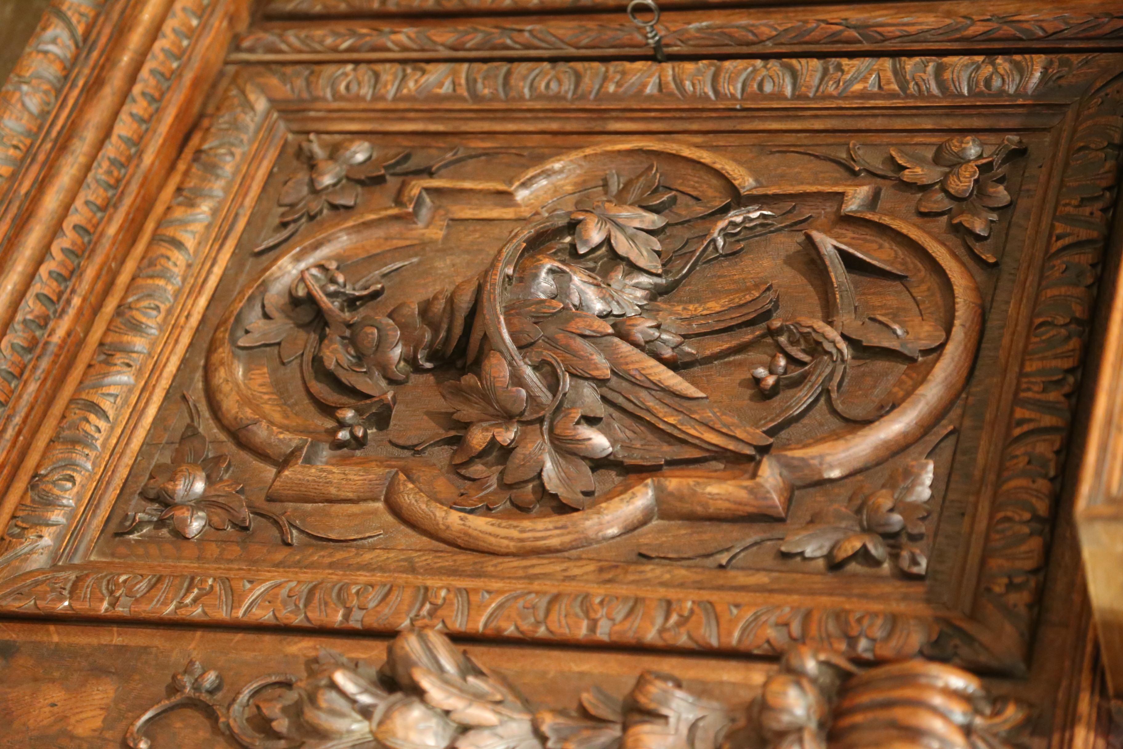 19th Century French Louis XIII Style Carved Oak Hunt Bookcase Gun Cabinet For Sale 10