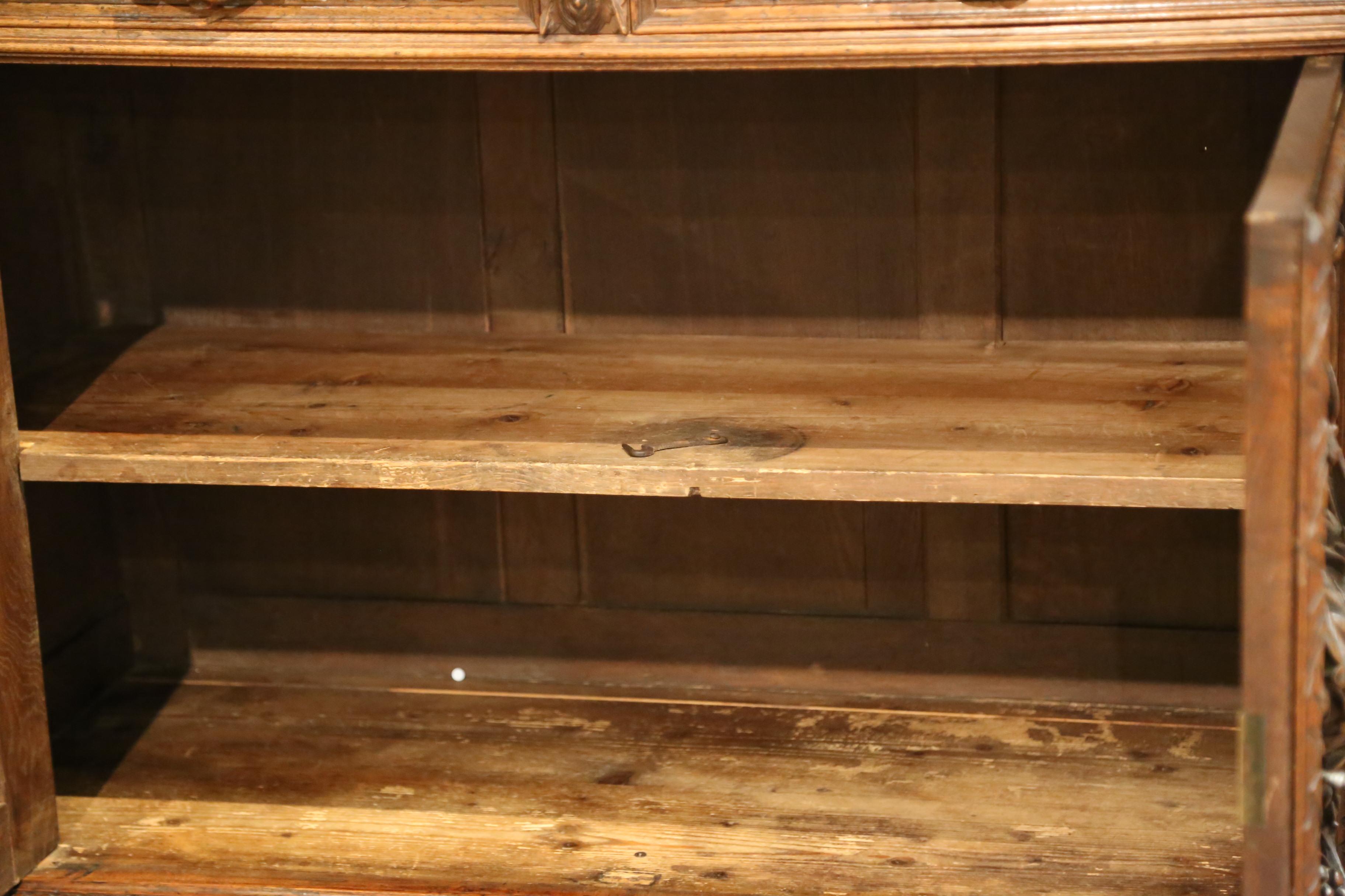 19th Century French Louis XIII Style Carved Oak Hunt Bookcase Gun Cabinet For Sale 11