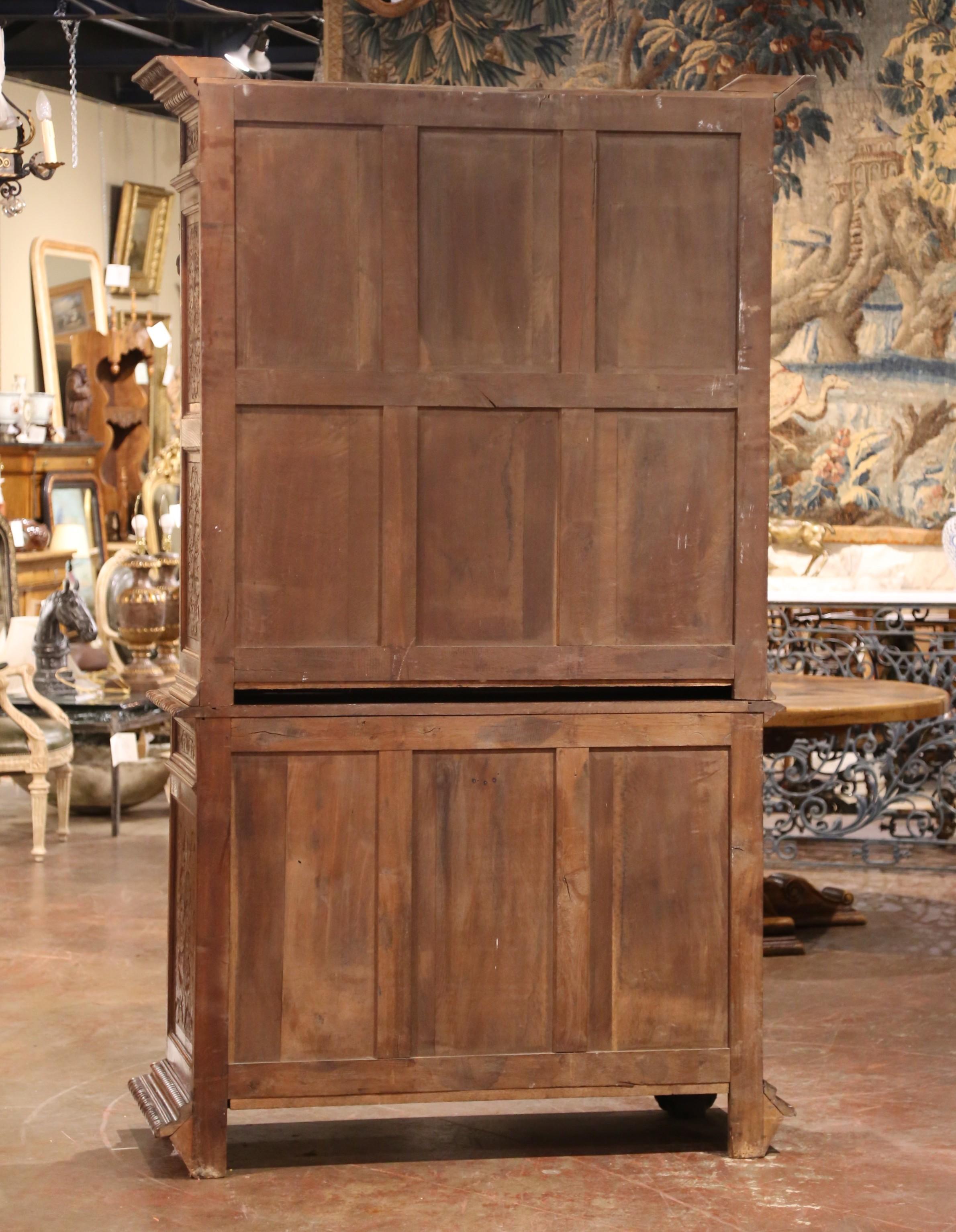19th Century French Louis XIII Style Carved Oak Hunt Bookcase Gun Cabinet For Sale 13