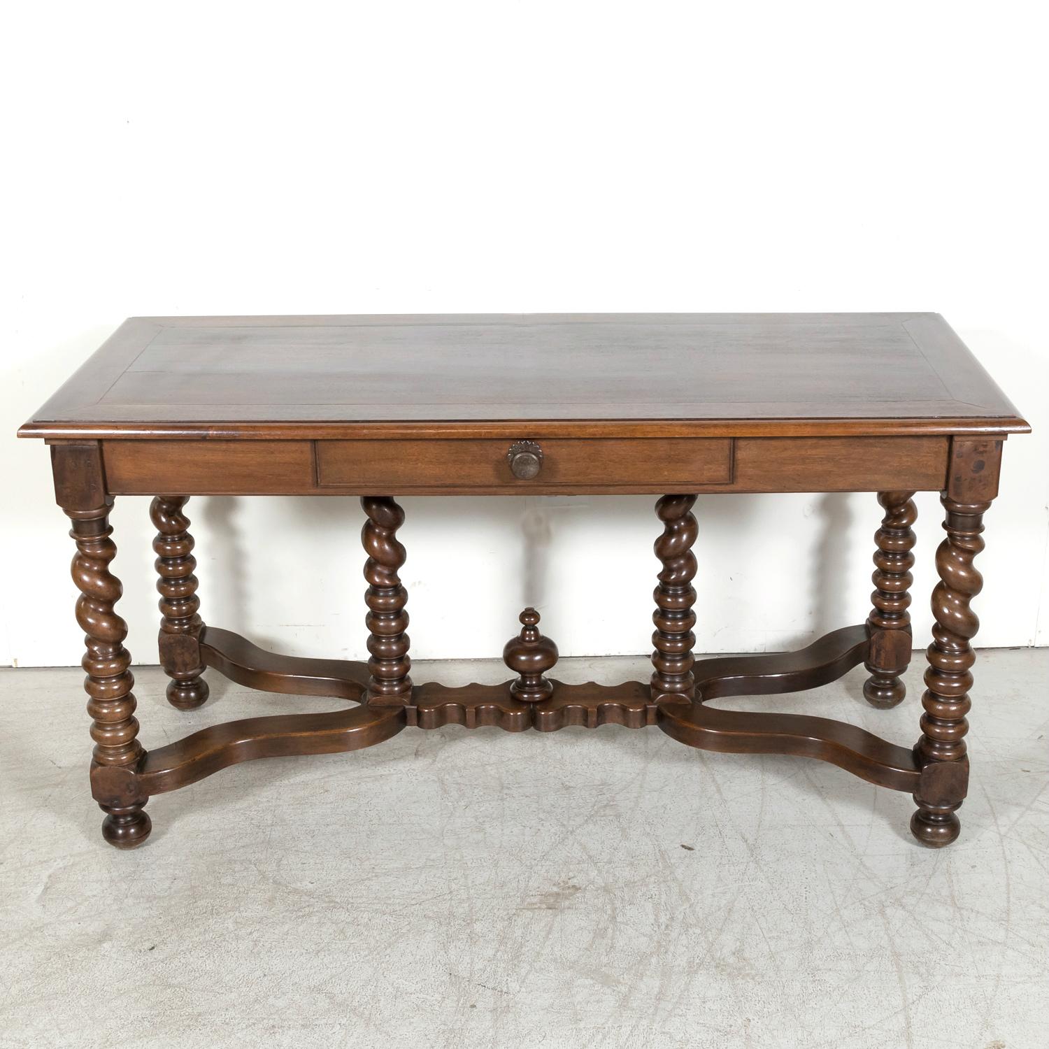 19th Century French Louis XIII Style Walnut Barley Twist Console Table In Good Condition For Sale In Birmingham, AL