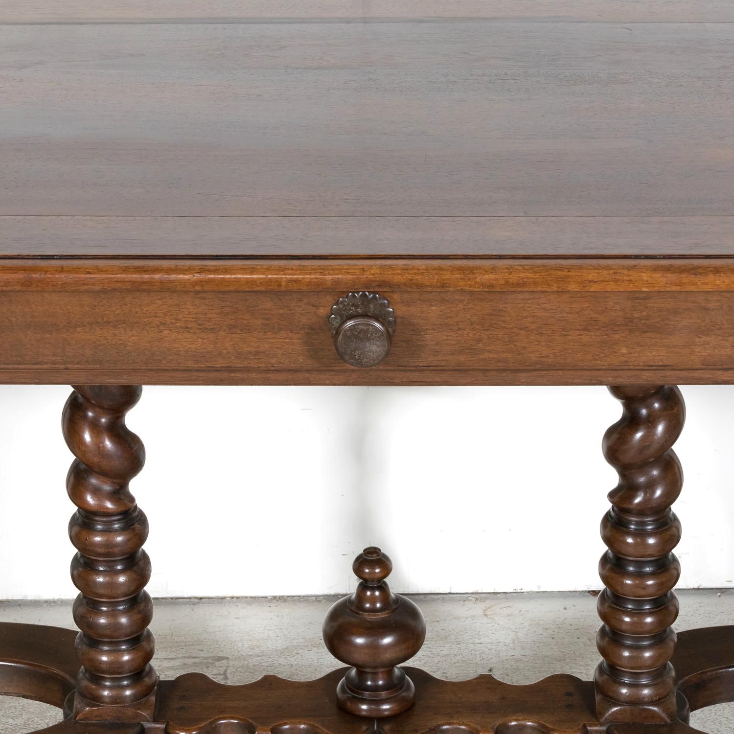 19th Century French Louis XIII Style Walnut Barley Twist Console Table For Sale 1