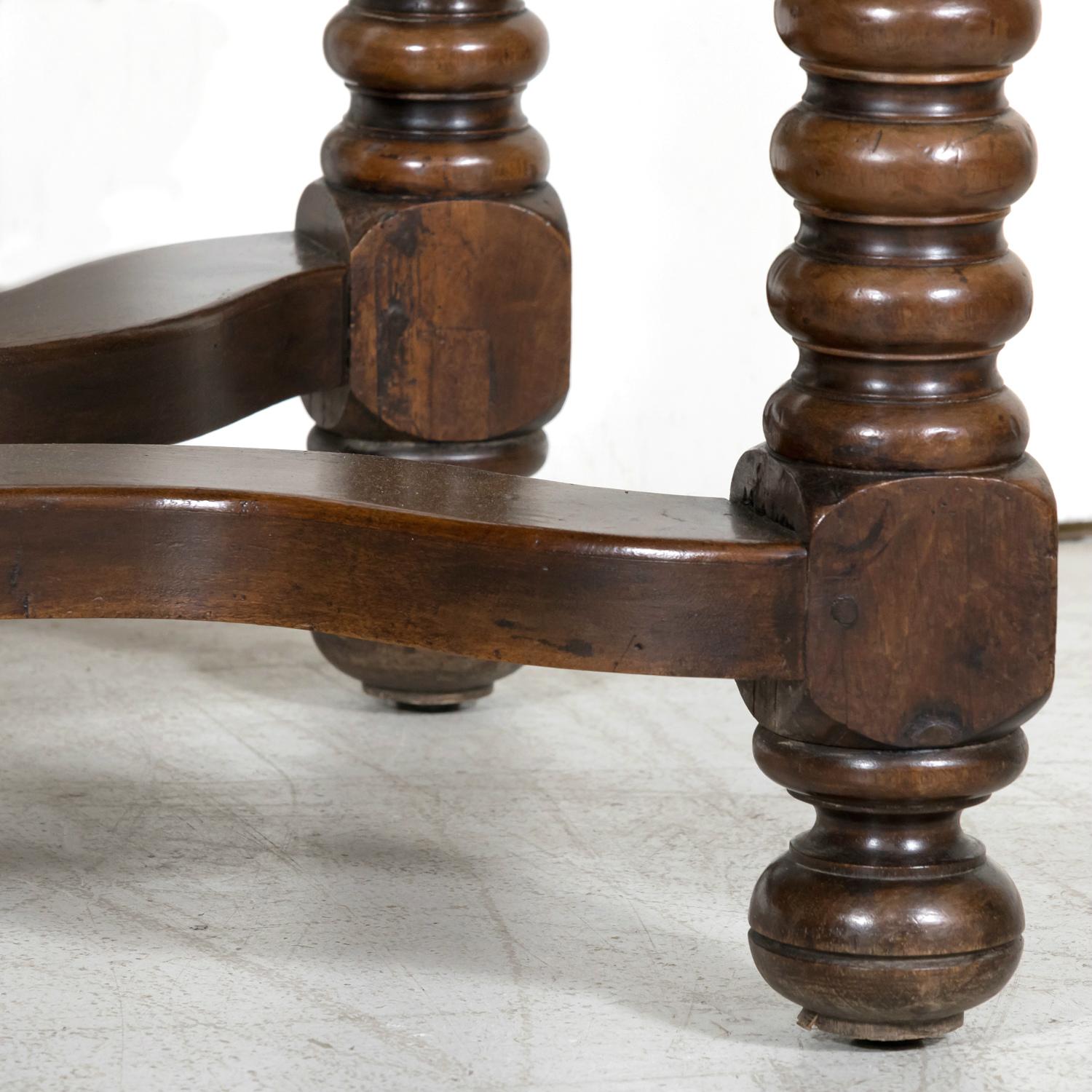 19th Century French Louis XIII Style Walnut Barley Twist Console Table For Sale 5