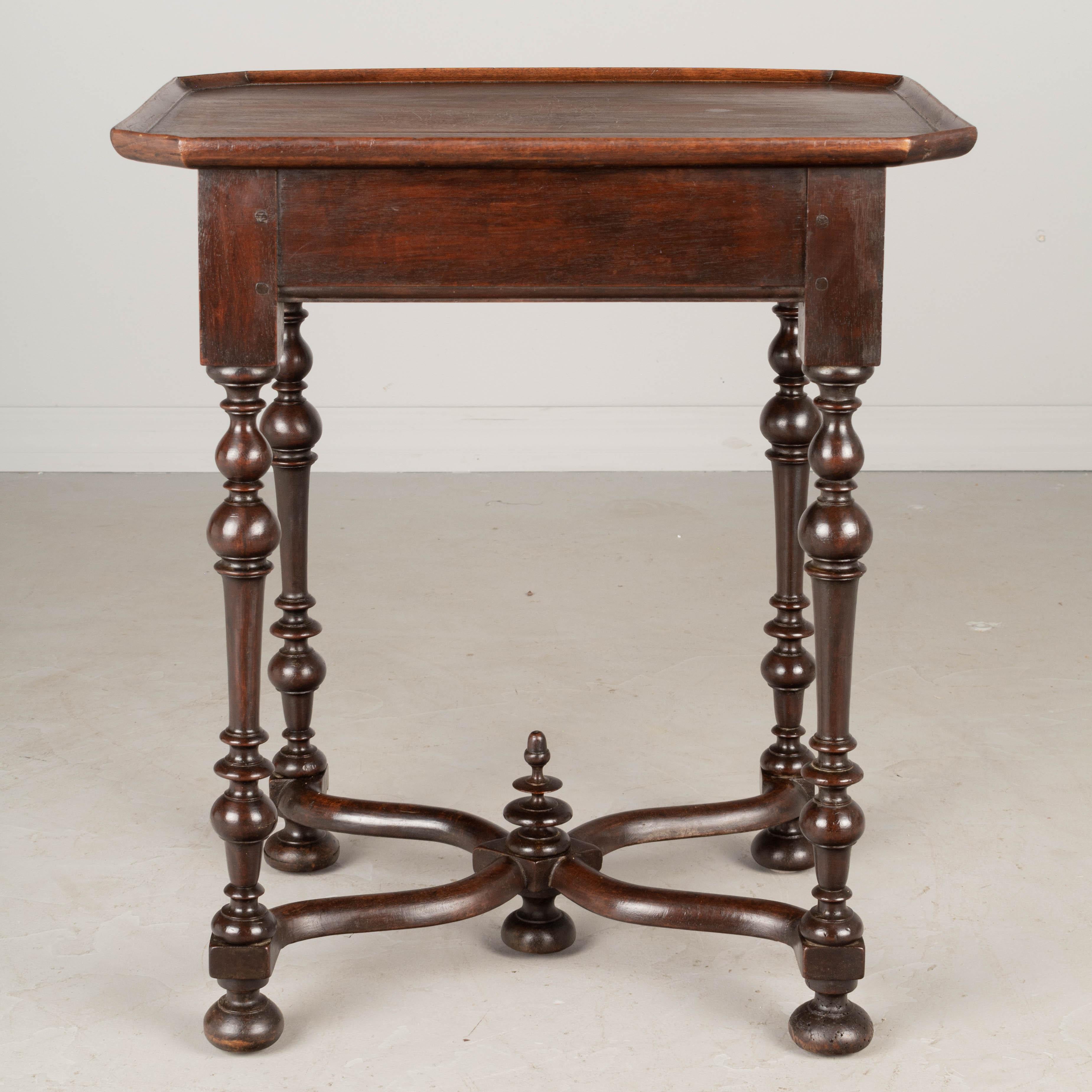 19th Century French Louis XIII Style Walnut Side Table For Sale 3