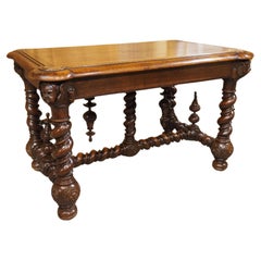 Mesa de escritorio francesa del siglo XIX estilo Luis XIII en roble tallado