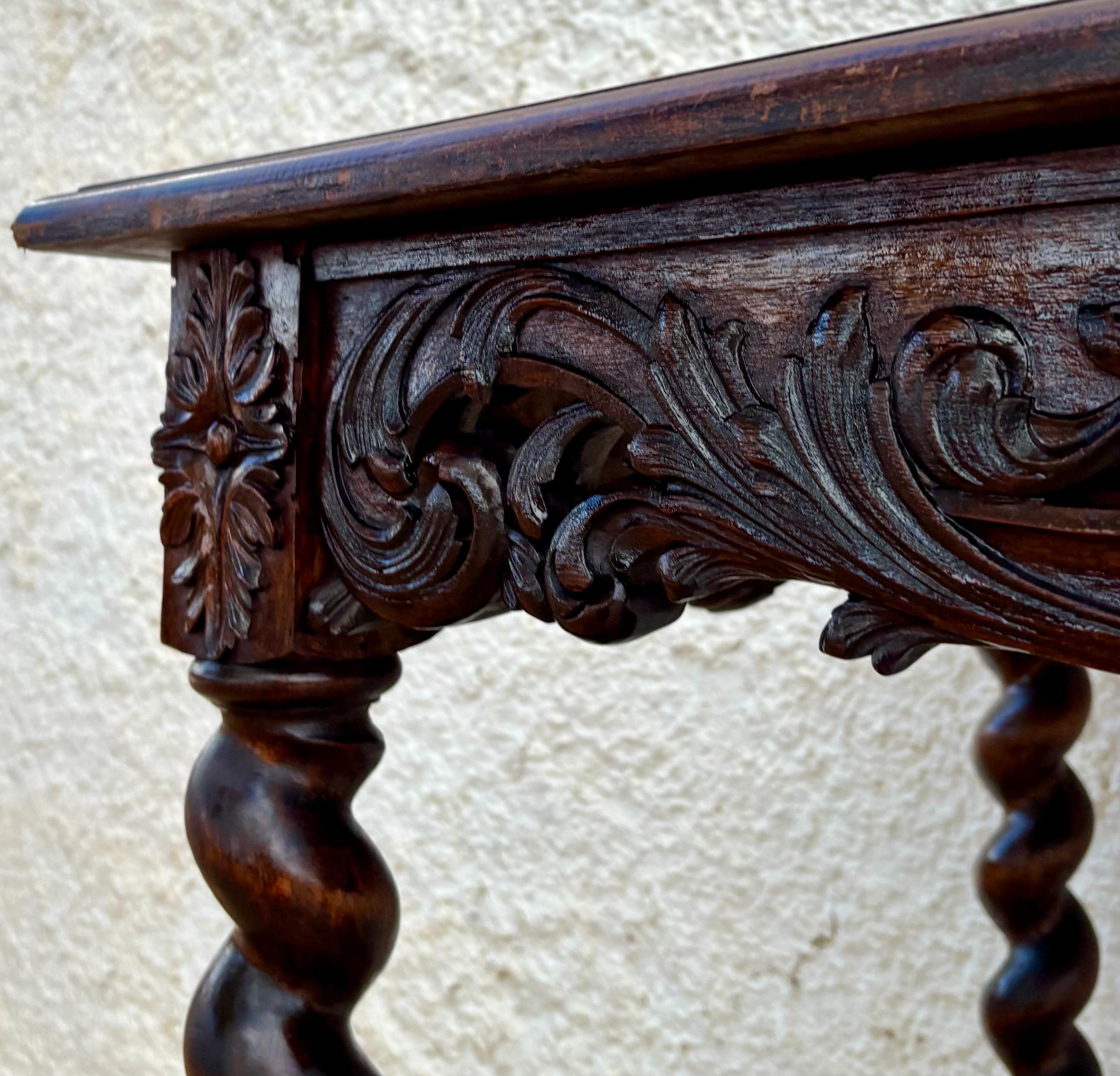 19th Century French Louis XIV Breton Carved Oak Sofa Table Desk, 1890s en vente 3