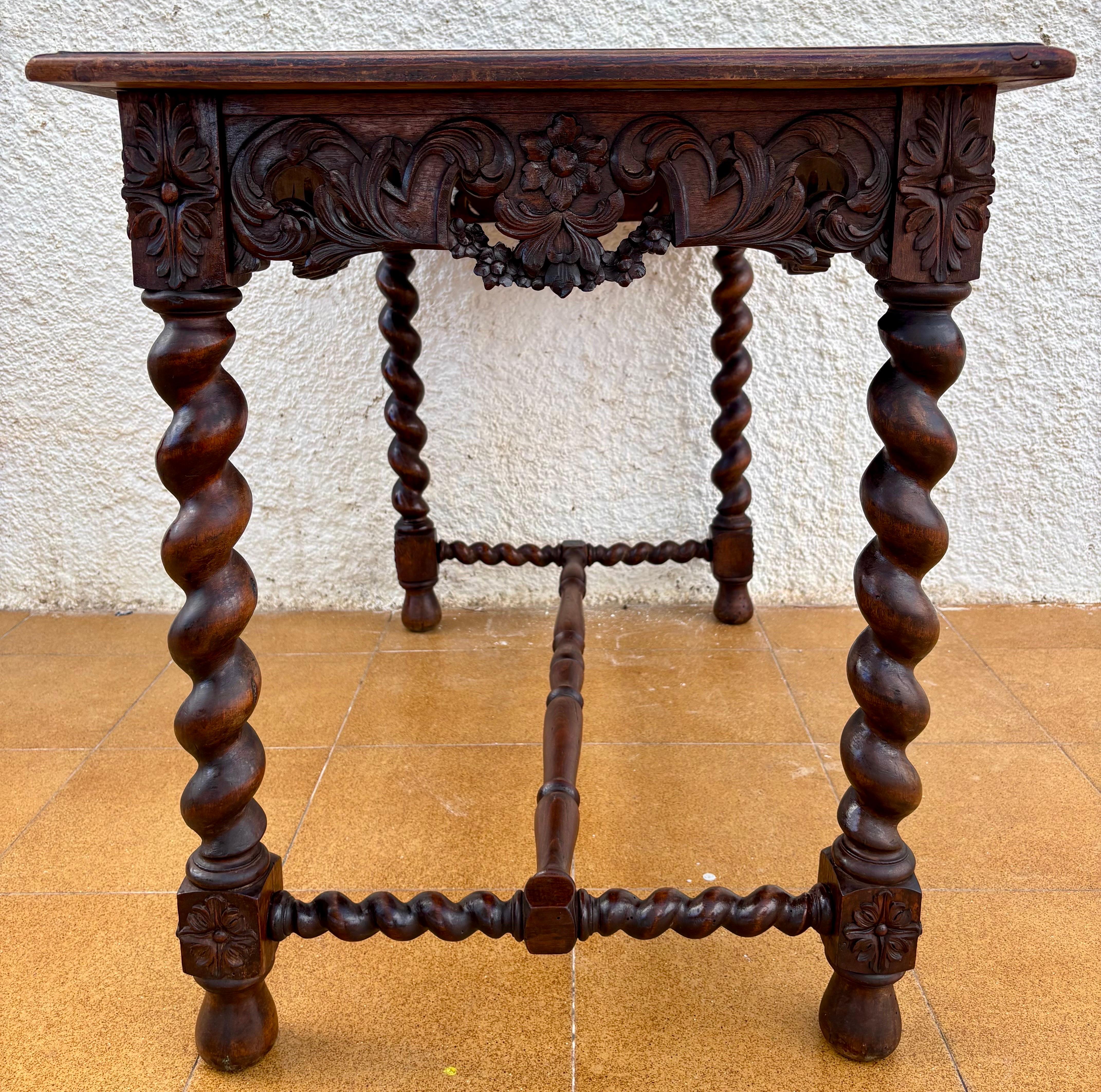 19th Century French Louis XIV Breton Carved Oak Sofa Table Desk, 1890s en vente 2