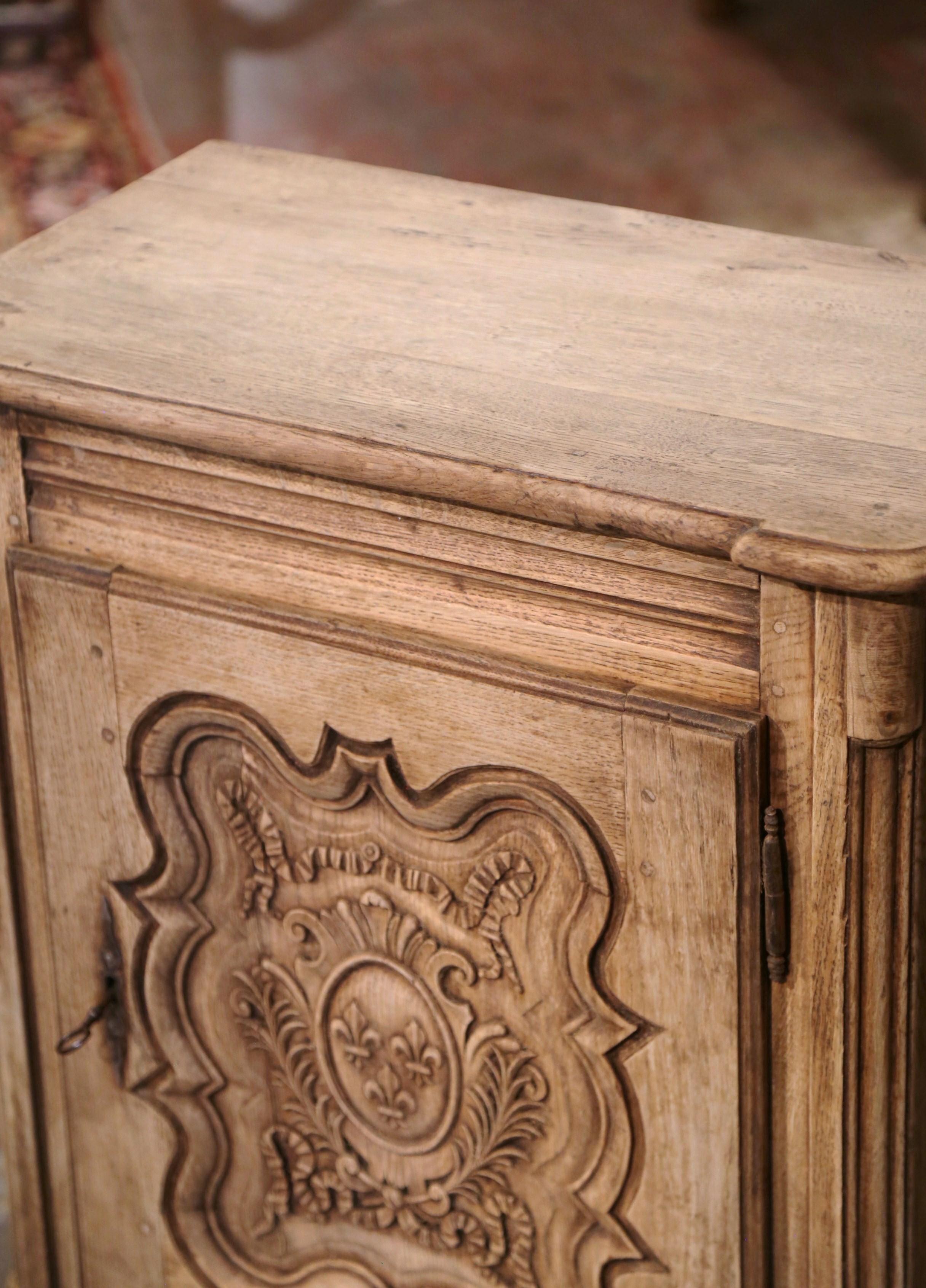 19th Century French Louis XIV Carved Bleached Oak Confiturier with Fleur-de-Lys In Excellent Condition In Dallas, TX