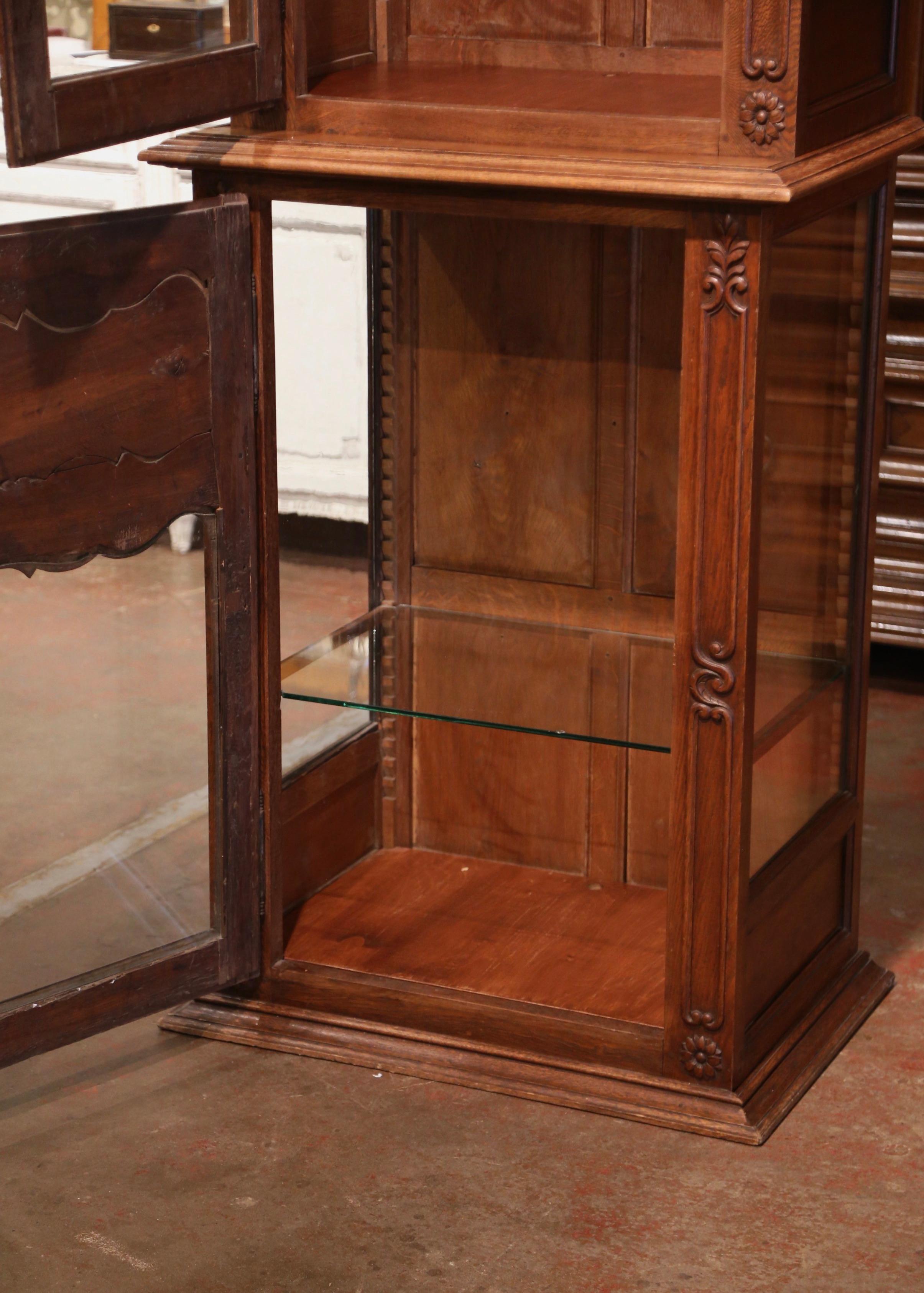 19th Century French Louis XIV Carved Oak and Glass Display Cabinet from Normandy For Sale 6