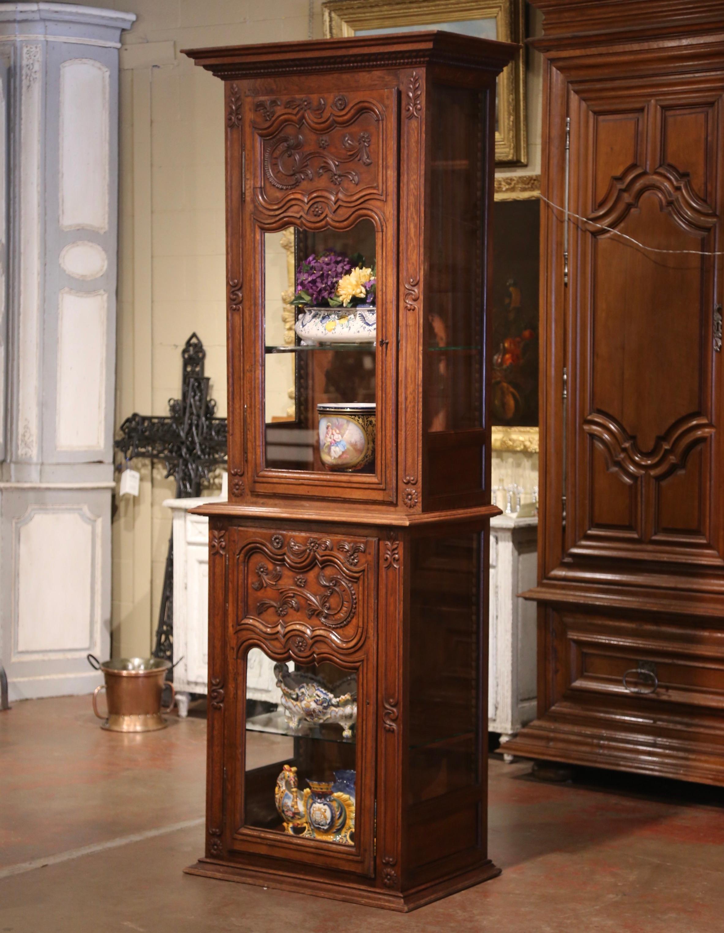 Aesthetic Movement 19th Century French Louis XIV Carved Oak and Glass Display Cabinet from Normandy For Sale