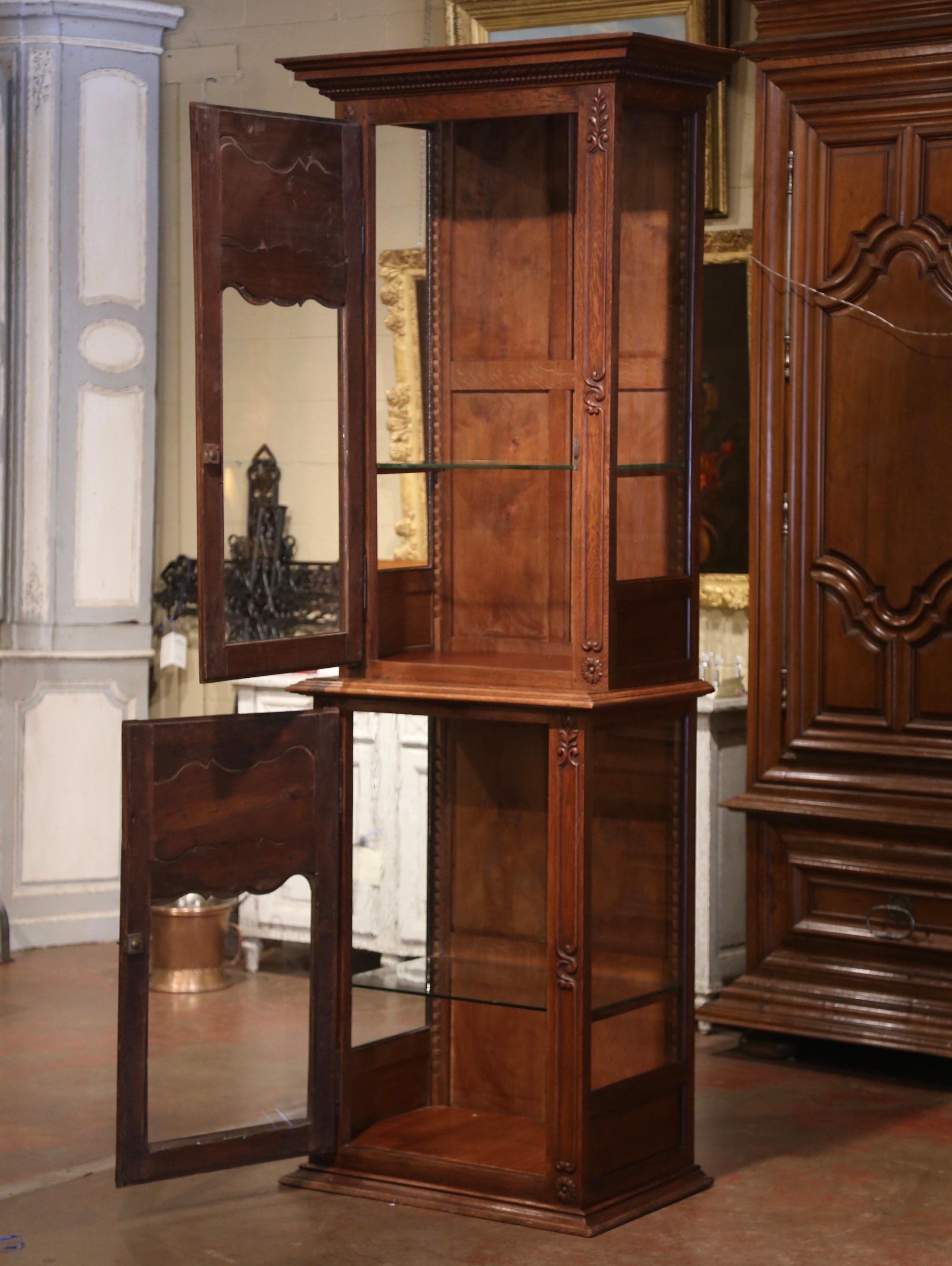 Patinated 19th Century French Louis XIV Carved Oak and Glass Display Cabinet from Normandy For Sale