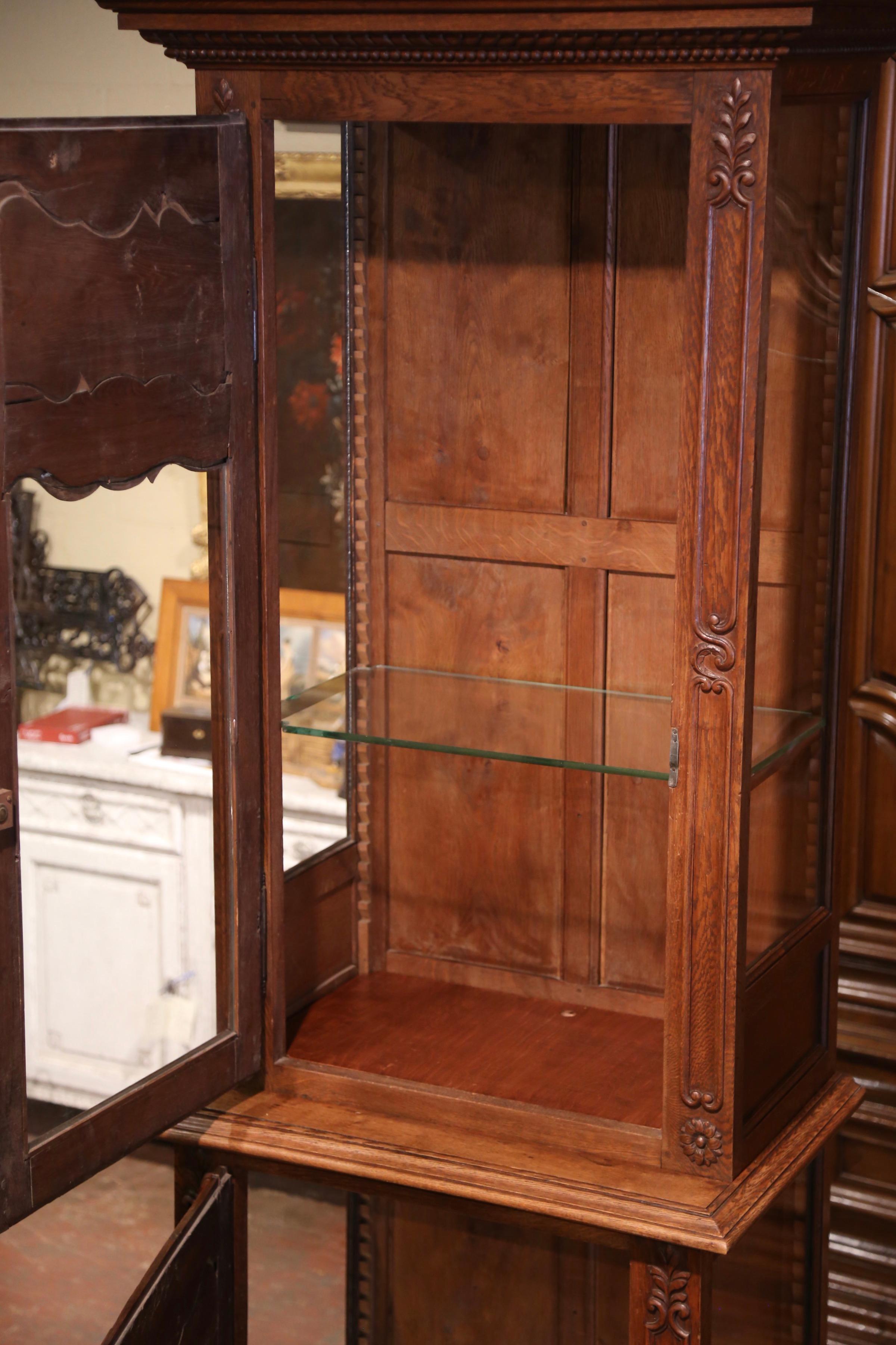 19th Century French Louis XIV Carved Oak and Glass Display Cabinet from Normandy For Sale 4