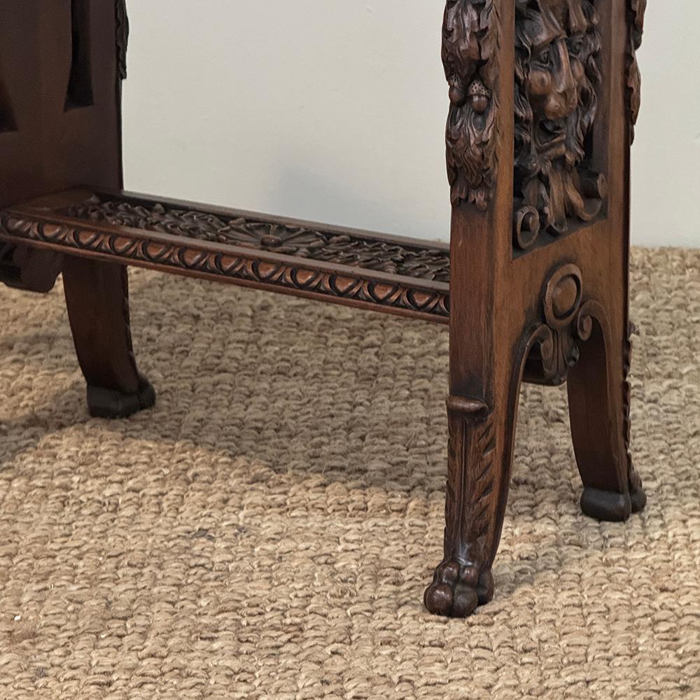 Marbre sculpté à la main Louis XIV du 19ème siècle  Table d'extrémité en vente 4