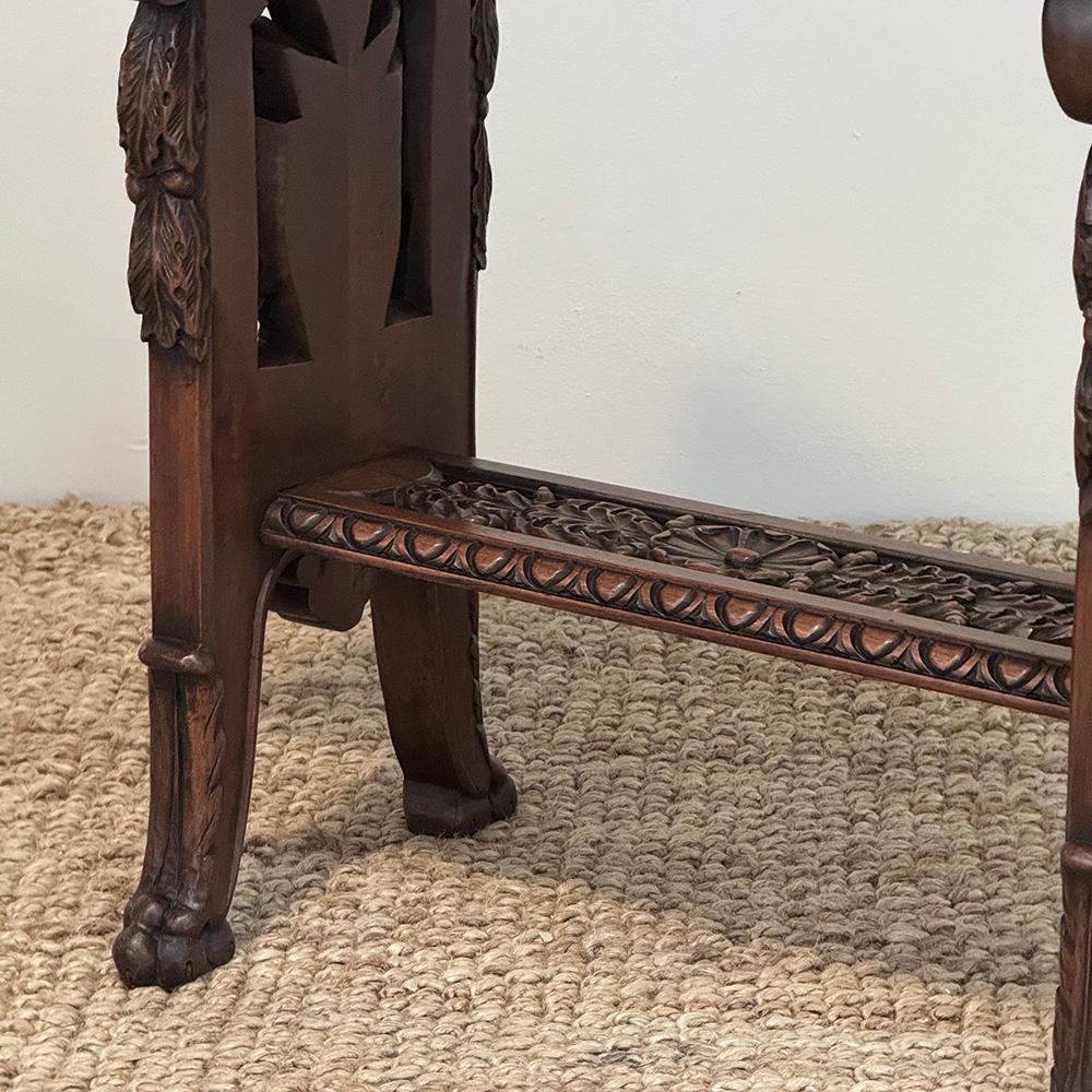 Marbre sculpté à la main Louis XIV du 19ème siècle  Table d'extrémité en vente 6