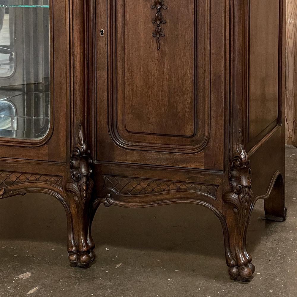 19th Century French Louis XIV Marble Top Walnut Display Buffet For Sale 10
