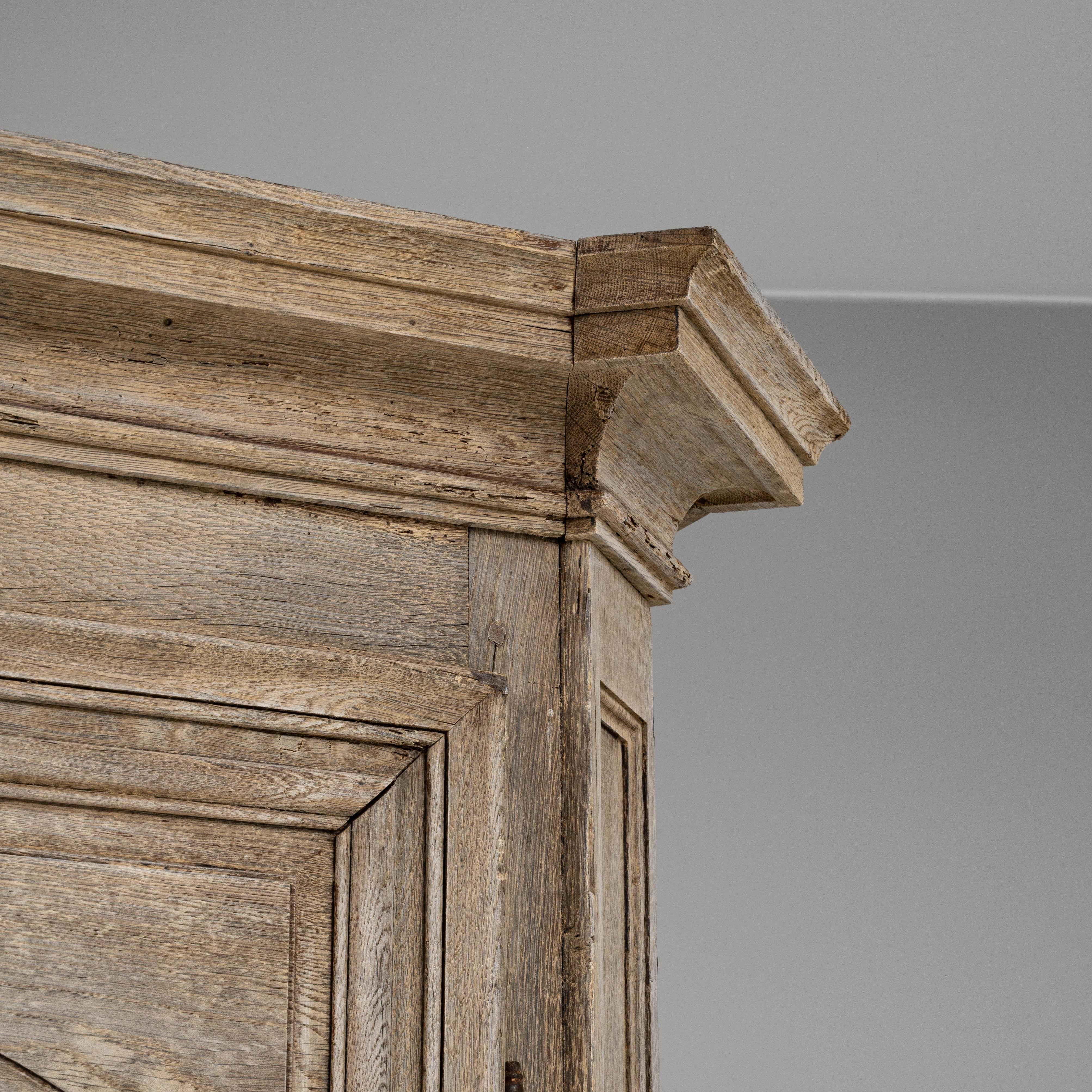 19th Century French Louis XIV Oak Cabinet For Sale 11