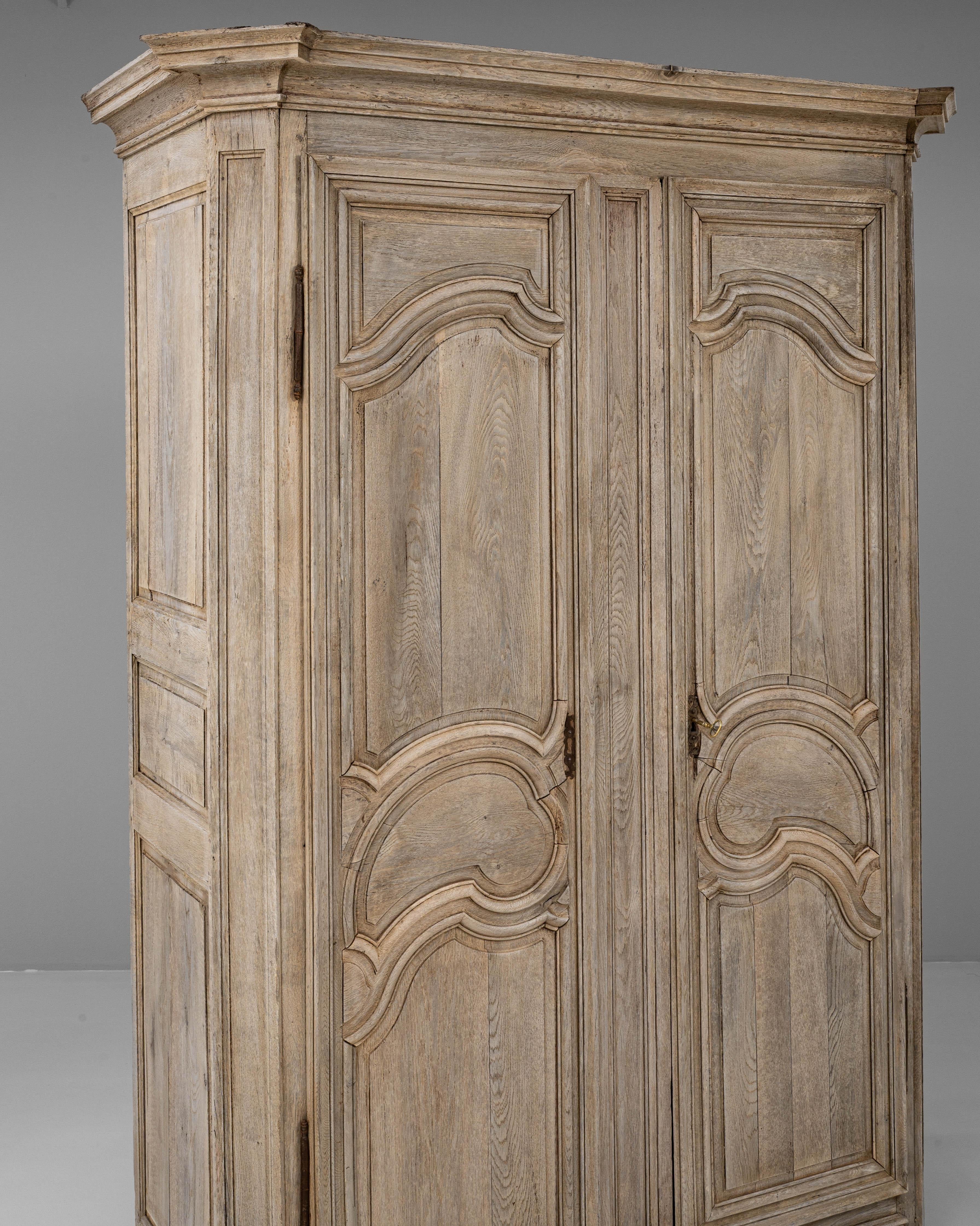 19th Century French Louis XIV Oak Cabinet For Sale 5