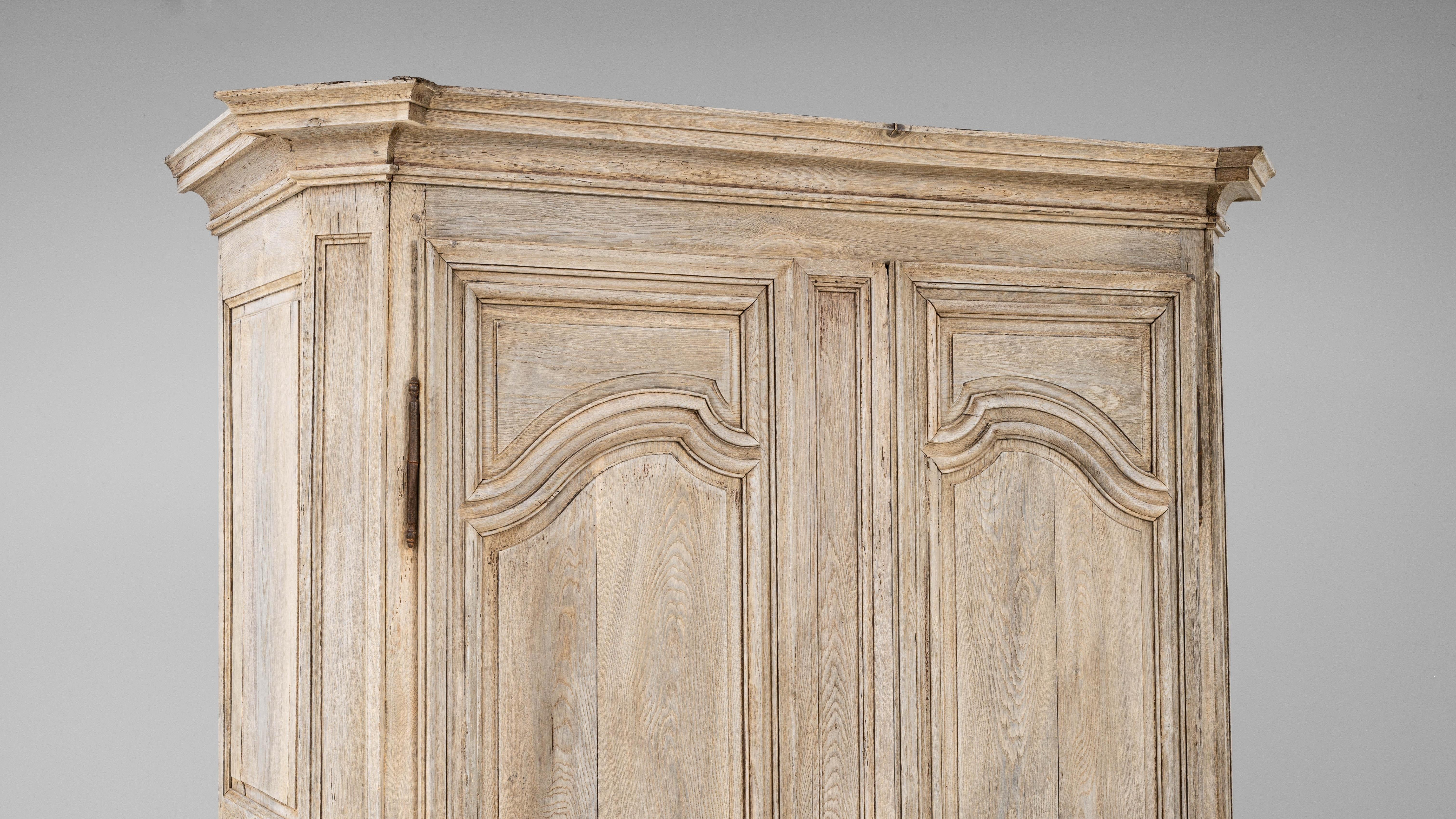 19th Century French Louis XIV Oak Cabinet For Sale 6