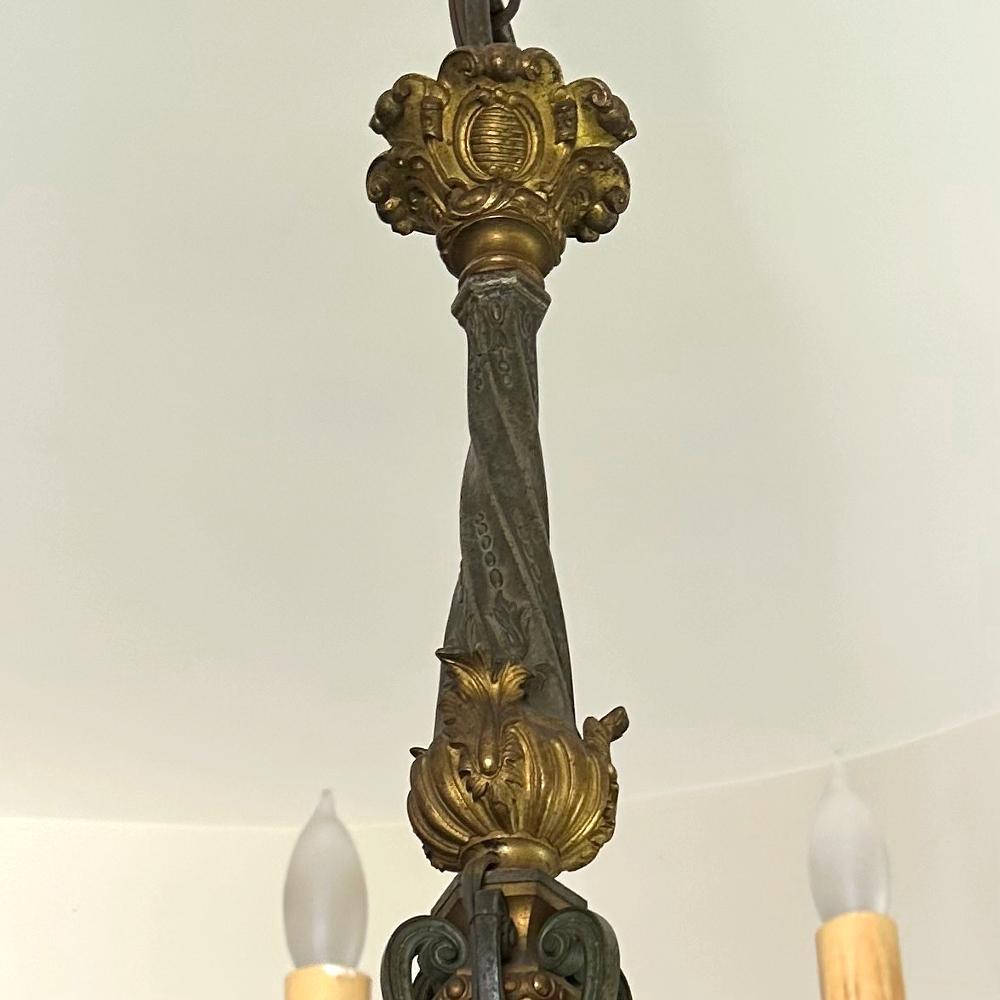 19th Century French Louis XIV Patinaed Bronze & Gilt Bronze Chandelier For Sale 13