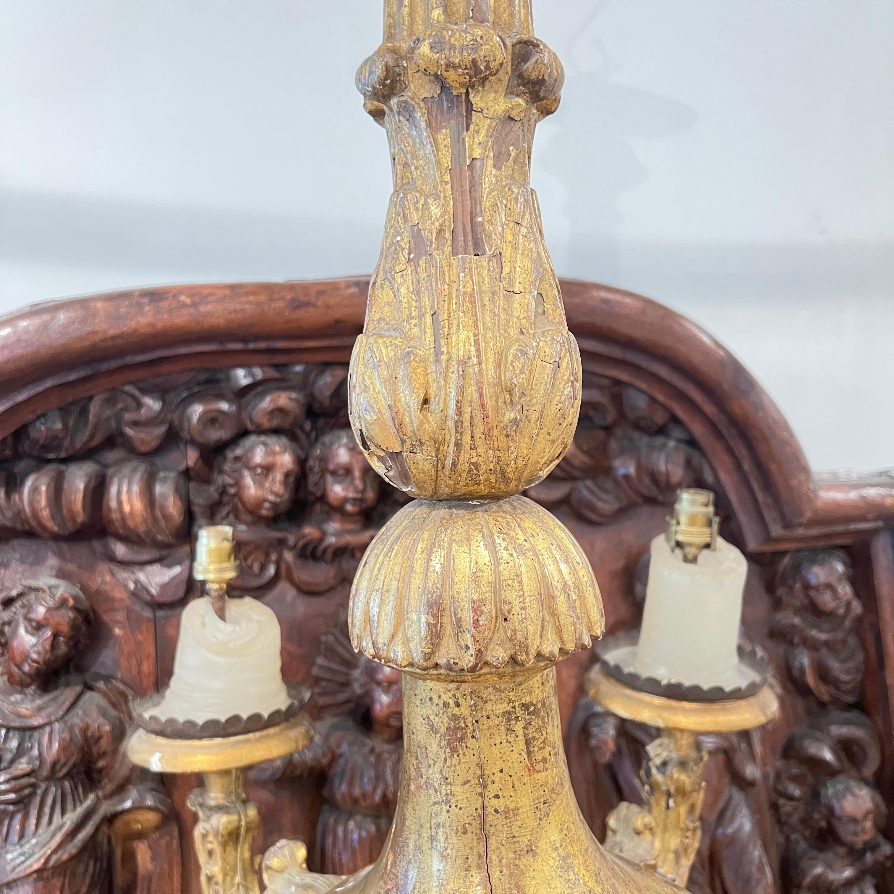Lustre en bois ancien du 19ème siècle de style Louis XIV français en vente 1