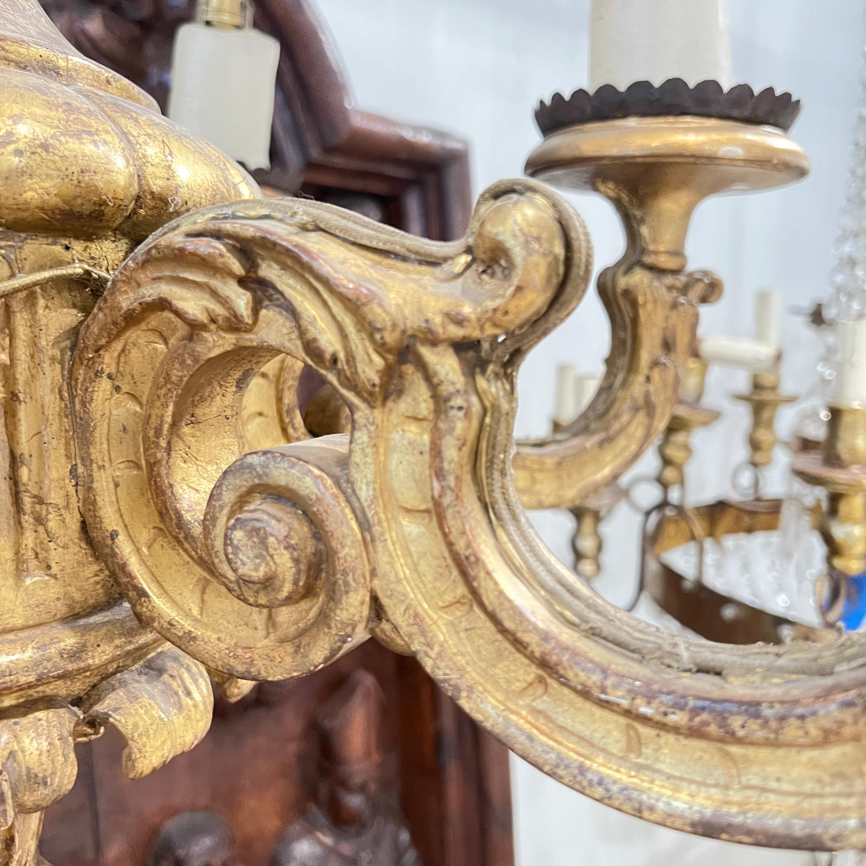Lustre en bois ancien du 19ème siècle de style Louis XIV français en vente 2