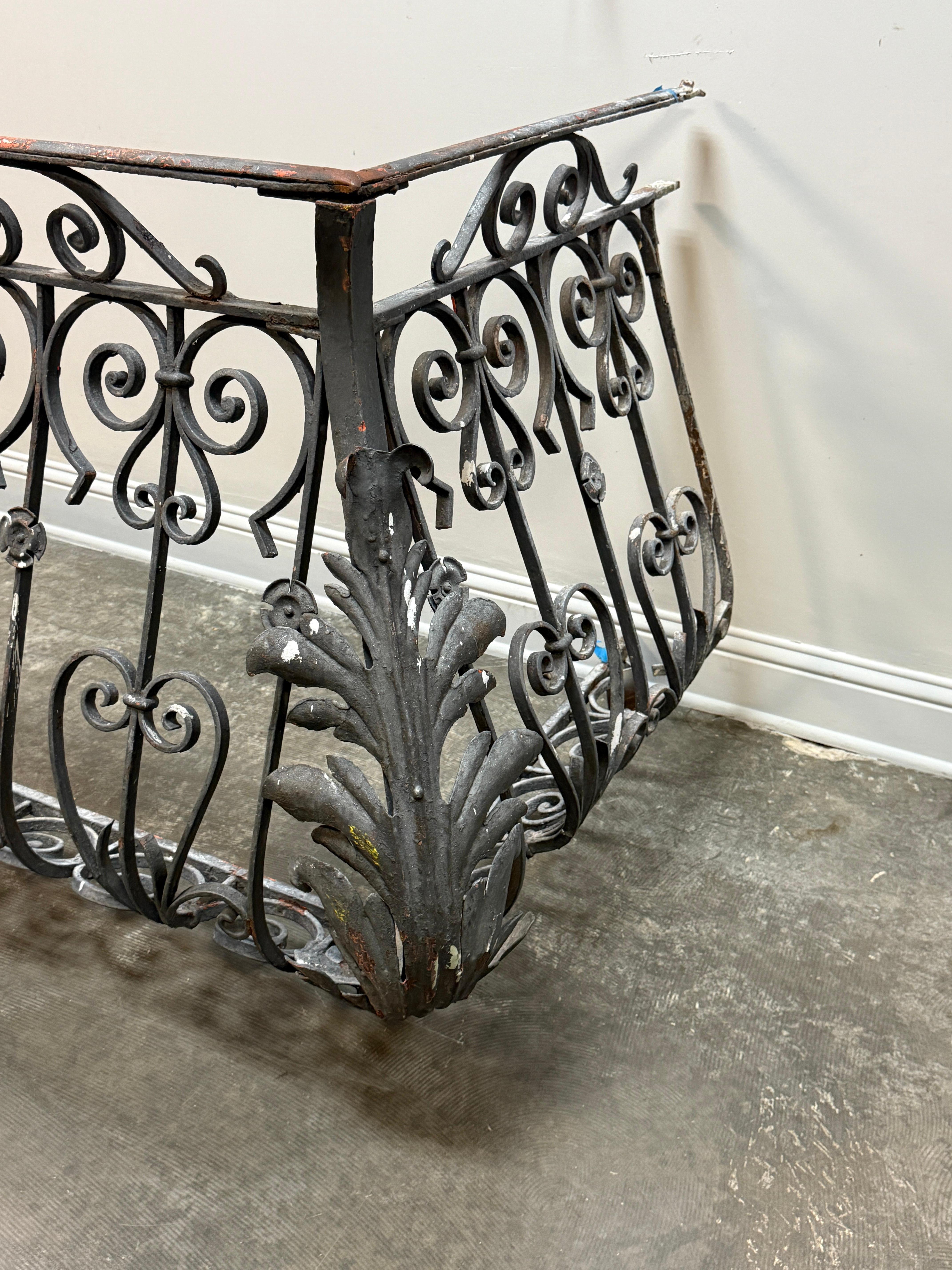19th Century French Louis XIV style balcony railing In Good Condition For Sale In Houston, US