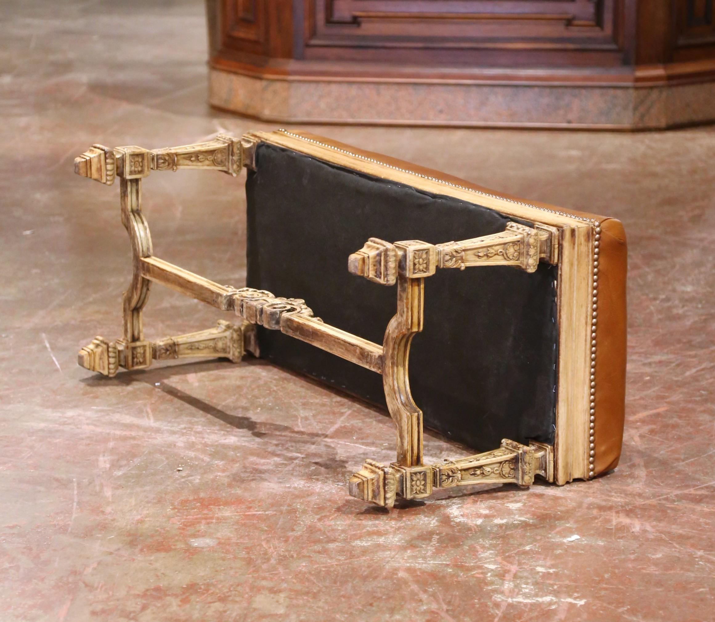 19th Century French Louis XIV Style Carved Bleached Oak Bench with Leather Seat For Sale 7