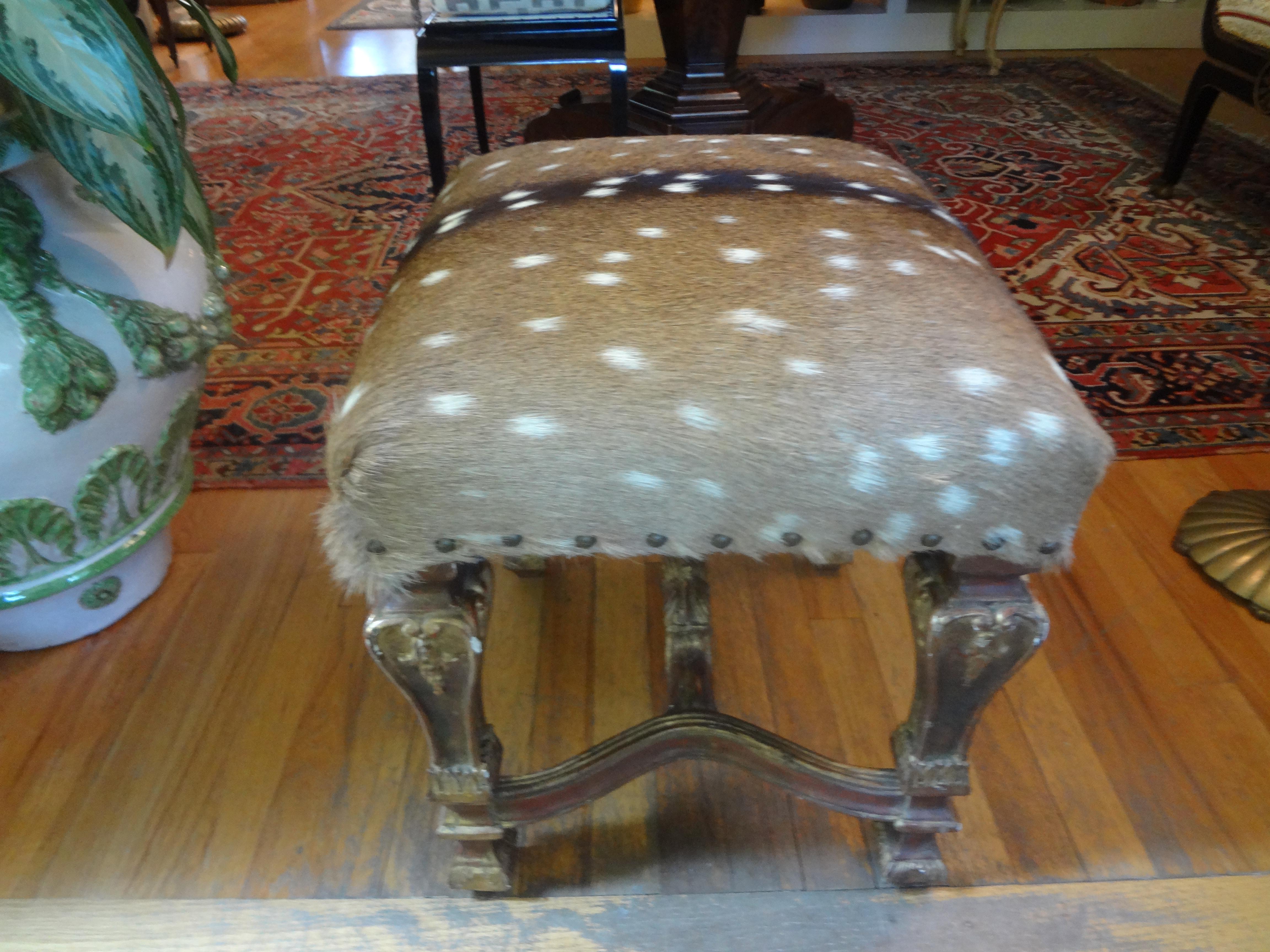19th Century French Louis XIV Style Giltwood Bench with Deer Hide For Sale 4