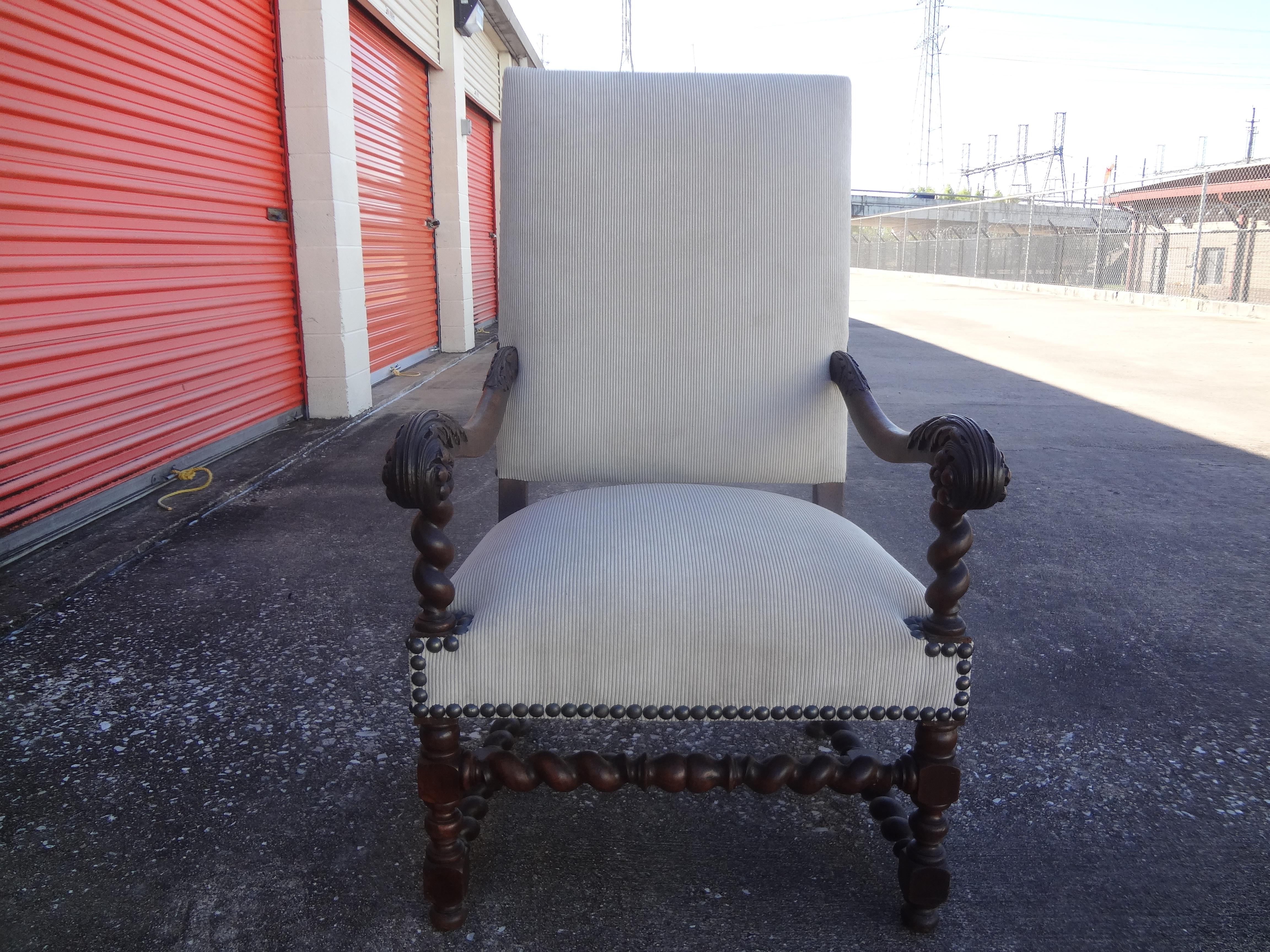 19th Century French Louis XIV Style Walnut Chair In Good Condition For Sale In Houston, TX