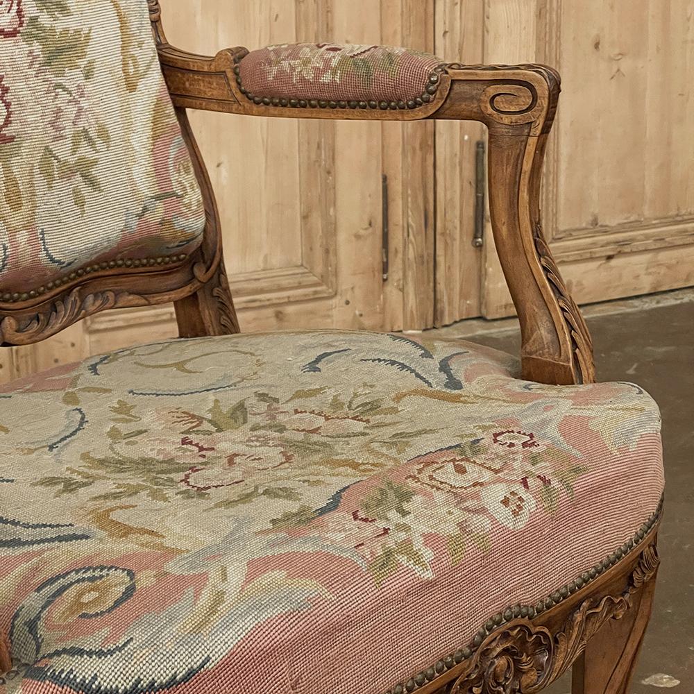 Französischer Louis XIV.-Sessel aus Nussbaumholz mit Gobelinstickerei-Wandteppich, 19. Jahrhundert im Angebot 8