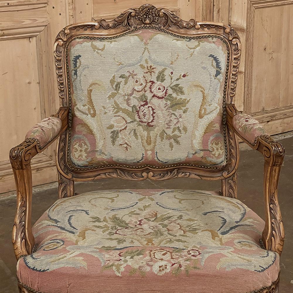 19th Century French Louis XIV Walnut Armchair with Needlepoint Tapestry For Sale 12