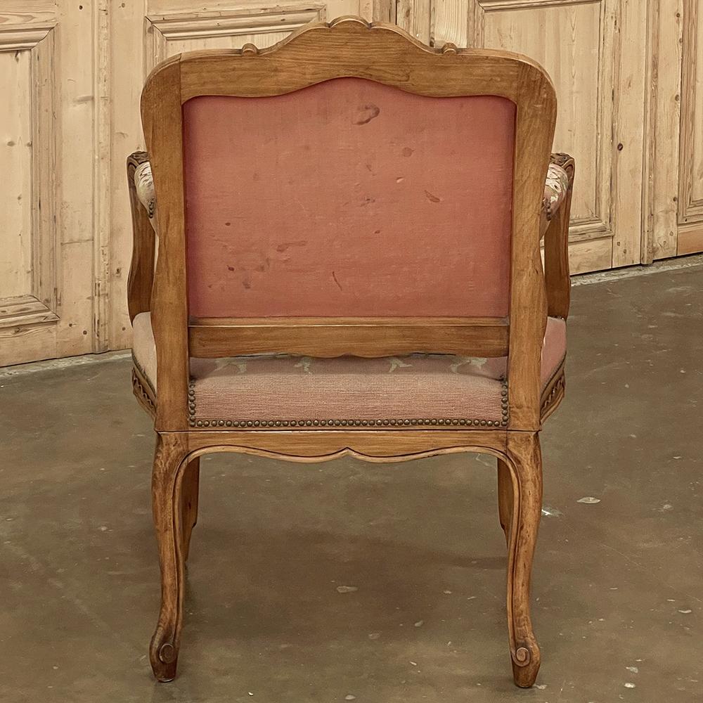 19th Century French Louis XIV Walnut Armchair with Needlepoint Tapestry For Sale 2