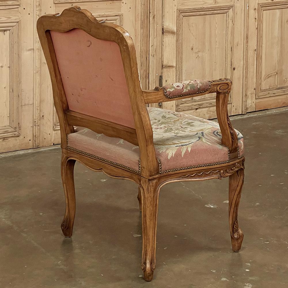 19th Century French Louis XIV Walnut Armchair with Needlepoint Tapestry For Sale 3