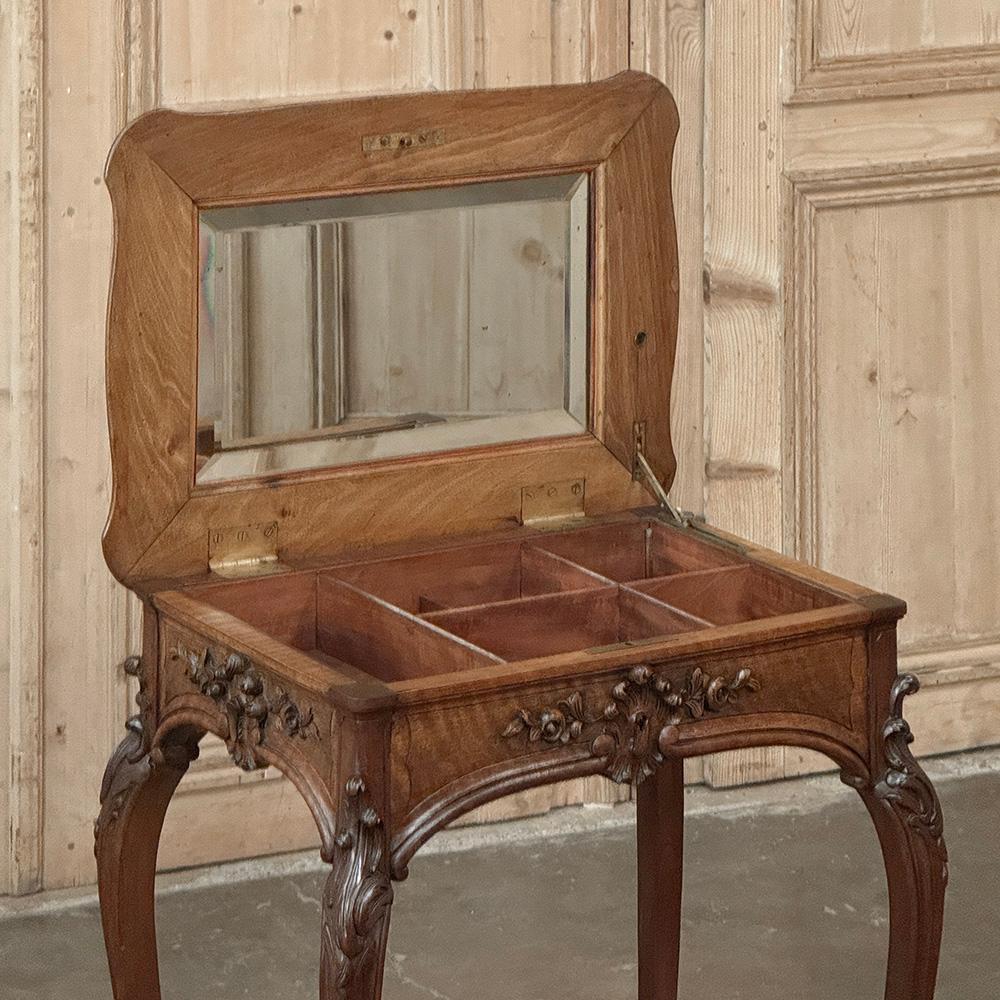 Portagioie in noce francese Luigi XIV del XIX secolo in vendita 8