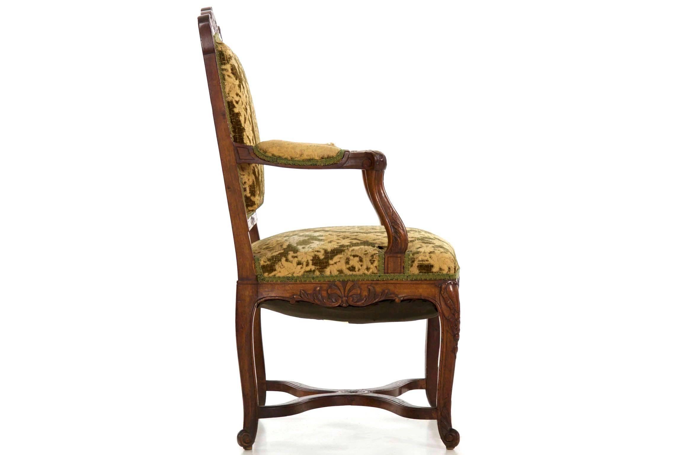 19th Century French Louis XV Antique Armchair Fauteuil In Good Condition In Shippensburg, PA