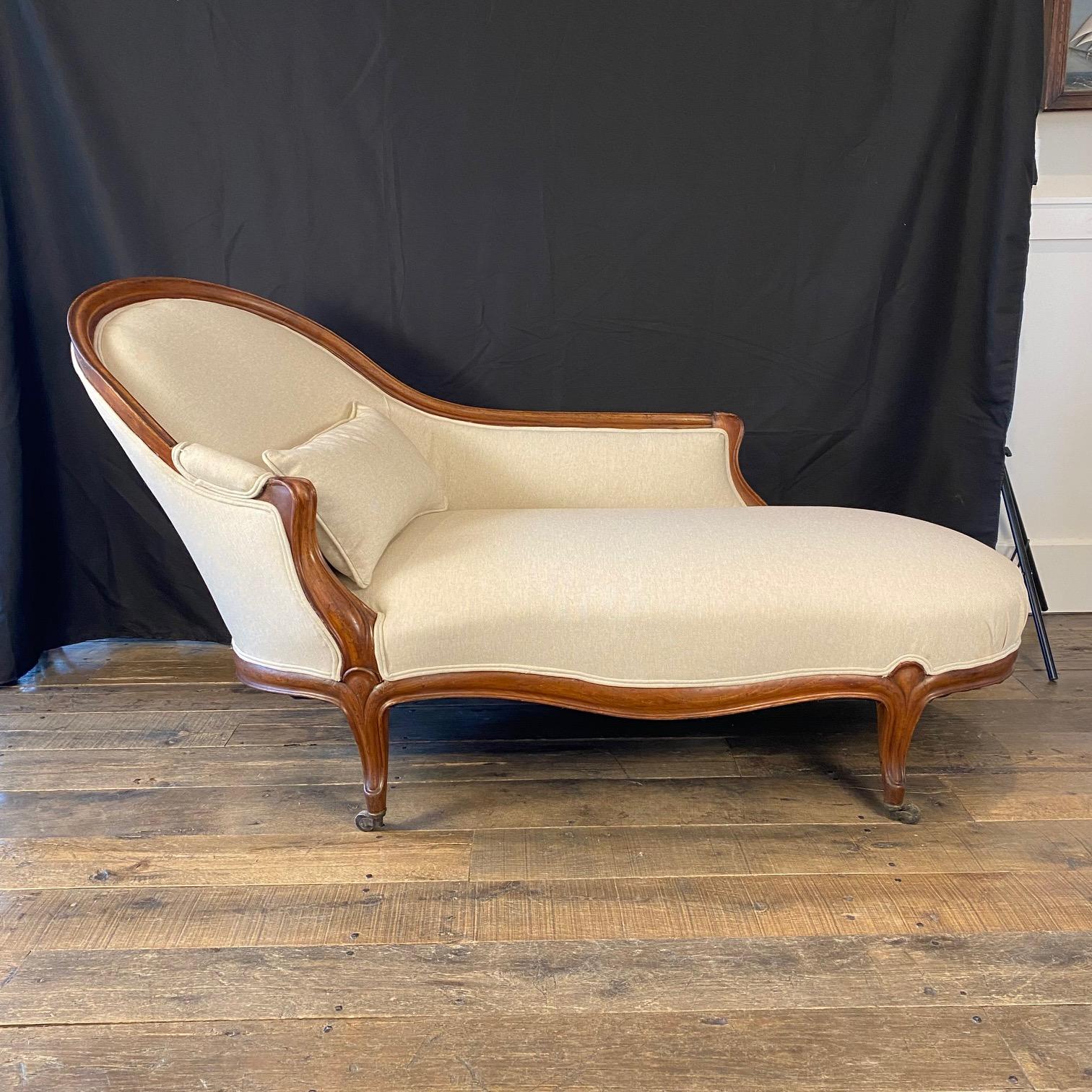 19th Century French Louis XV Antique Mahogany Chaise Longue For Sale 1
