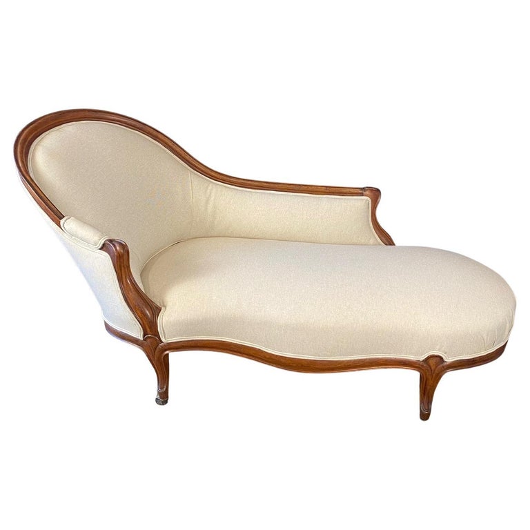 Louis Xv White Leather Chaise Lounge Lc4 Chaise Lounge In White