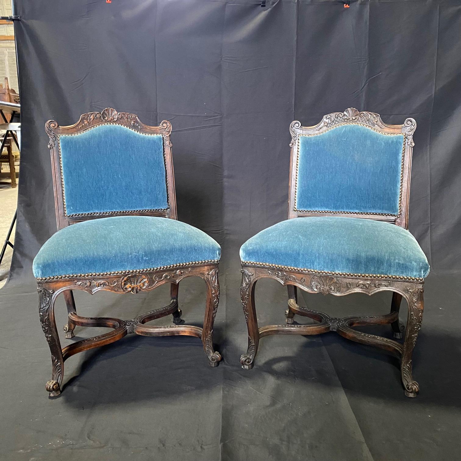 19th Century French Louis XV Armchairs with Original Blue Mohair Upholstery For Sale 13