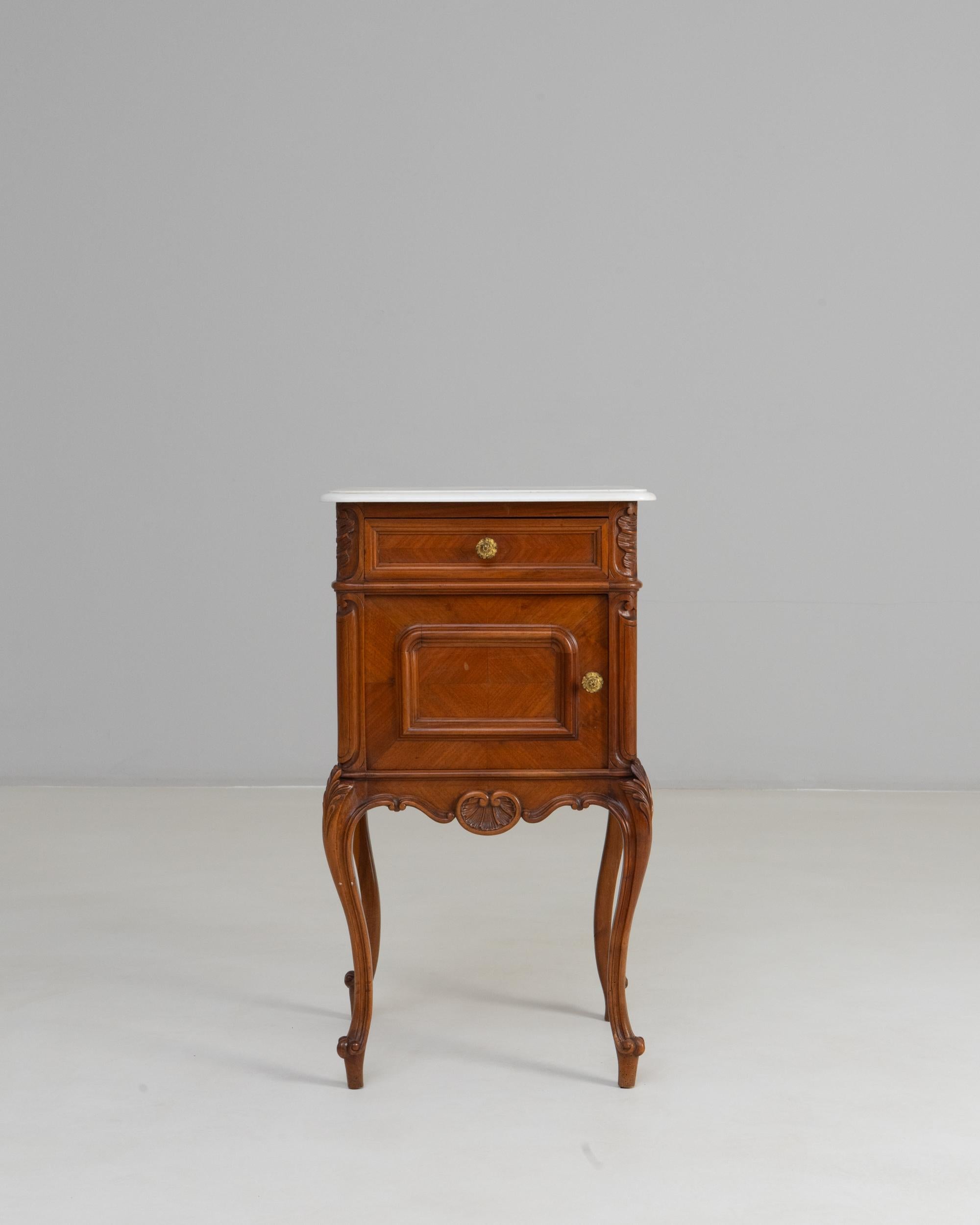 19th Century French Louis XV Bedside Table With Marble Top im Zustand „Gut“ im Angebot in High Point, NC
