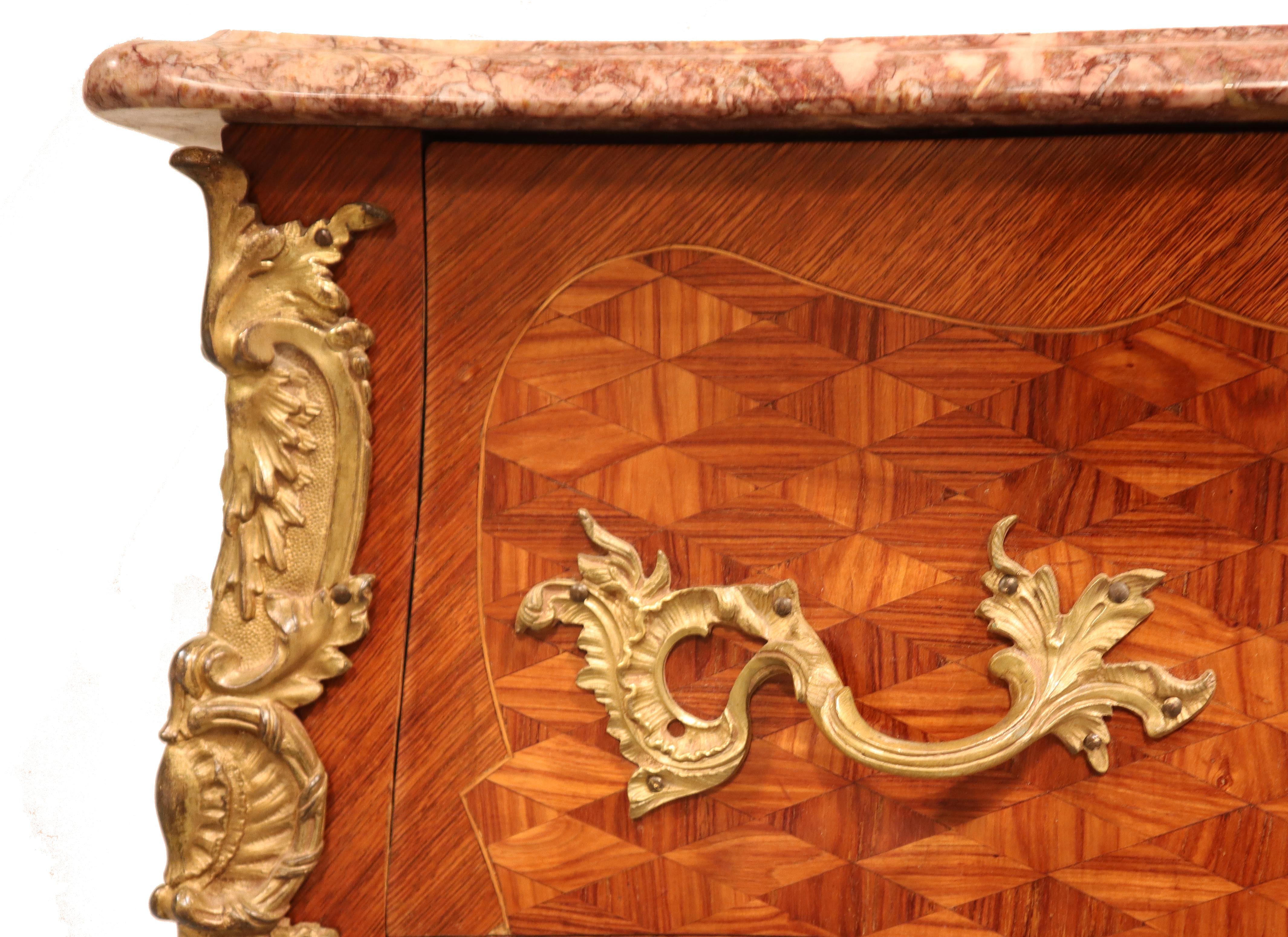 19th Century, French Louis XV Bombe Marble Top Commode For Sale 2