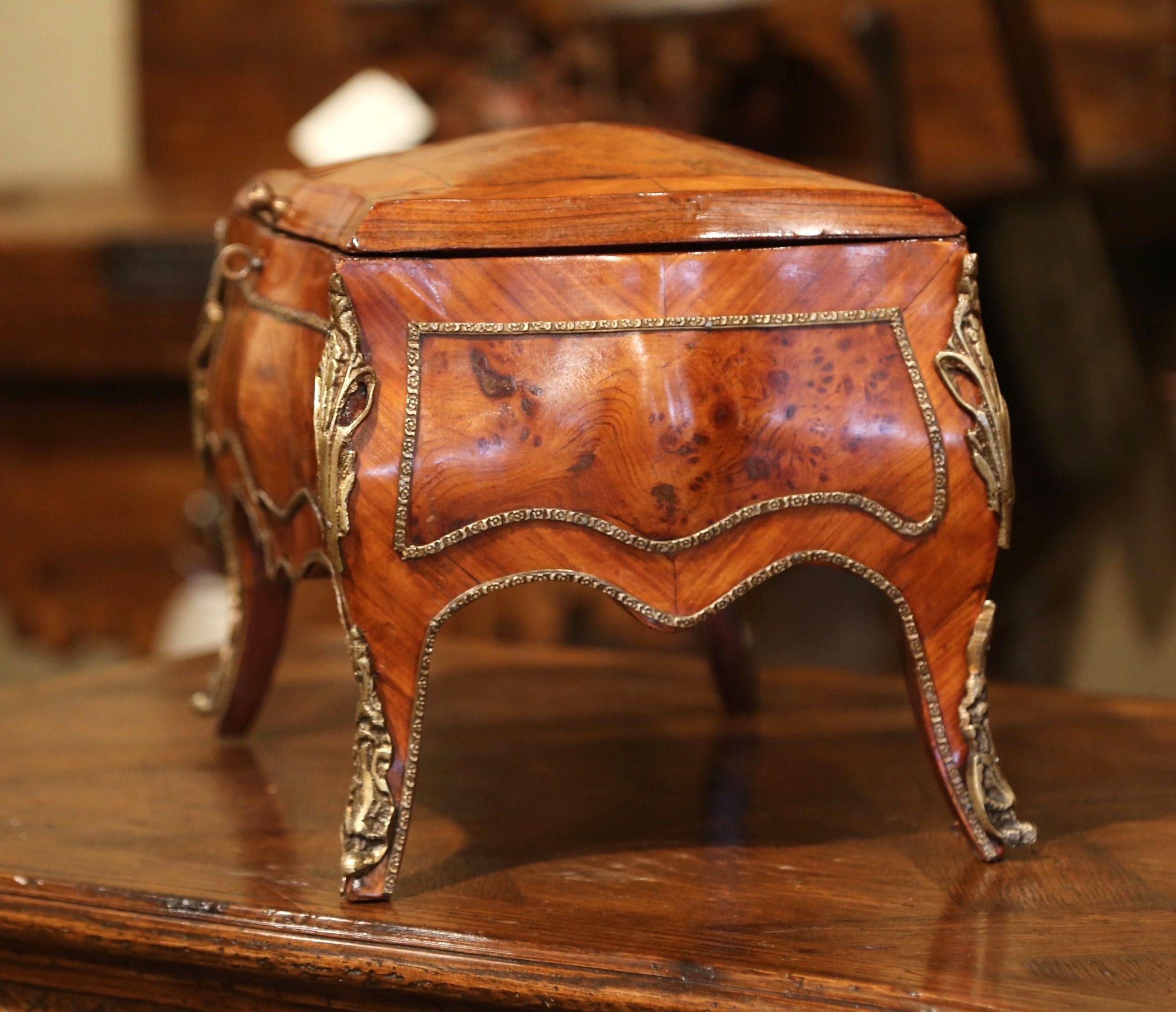 19th Century French Louis XV Bombe Walnut and Burl Jewelry Box with Bronze Mount 7