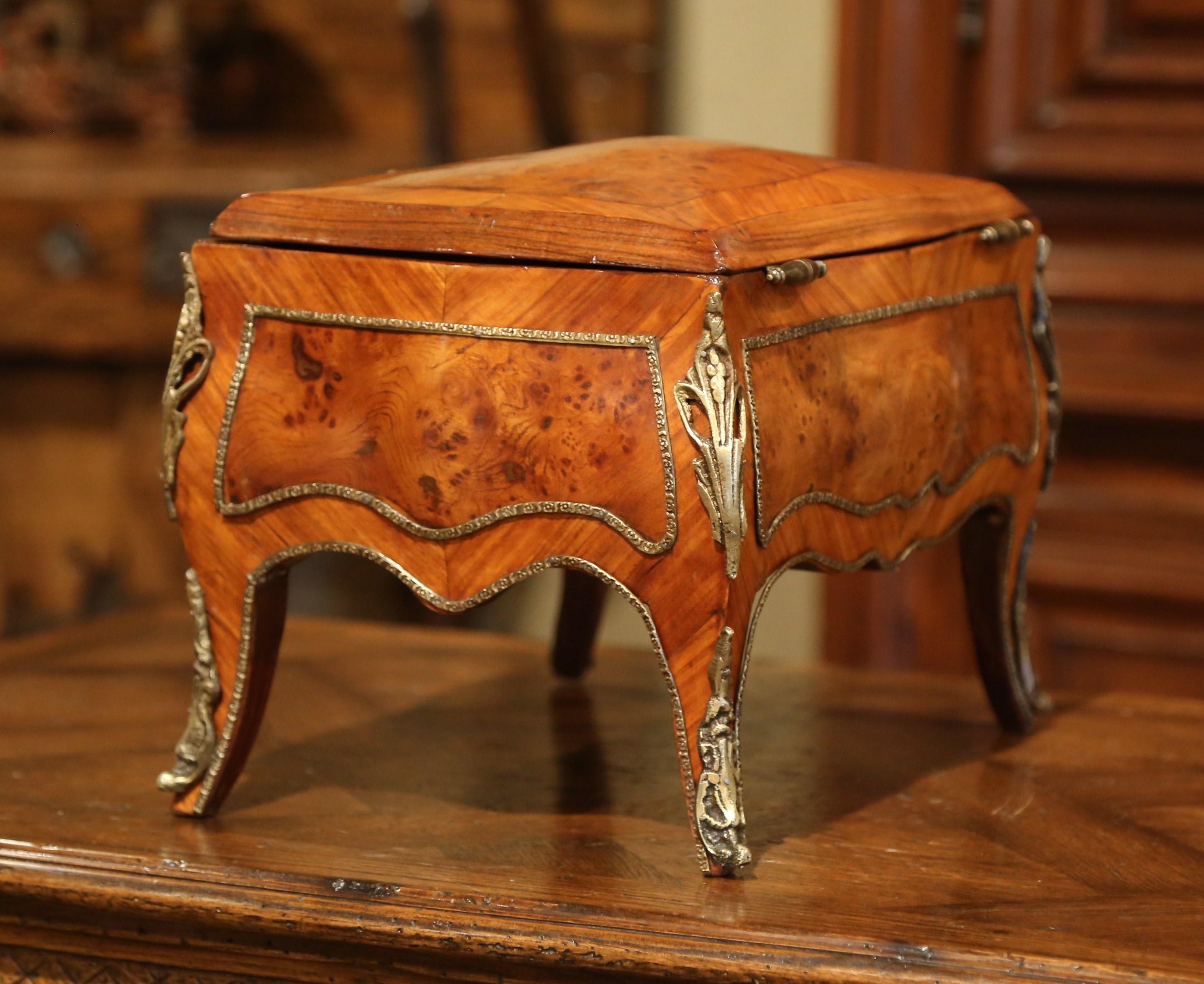 19th Century French Louis XV Bombe Walnut and Burl Jewelry Box with Bronze Mount 8