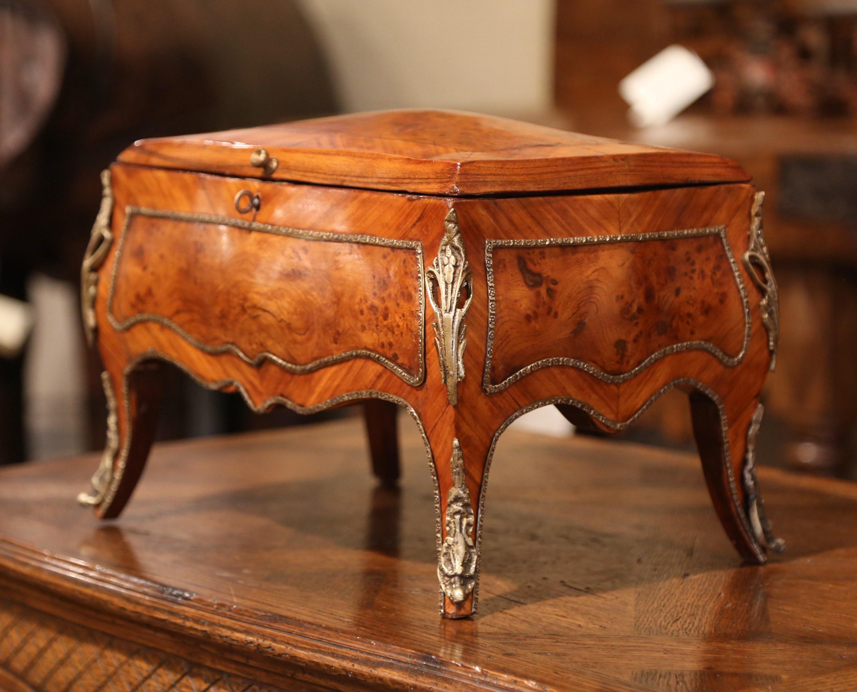 19th Century French Louis XV Bombe Walnut and Burl Jewelry Box with Bronze Mount In Excellent Condition In Dallas, TX