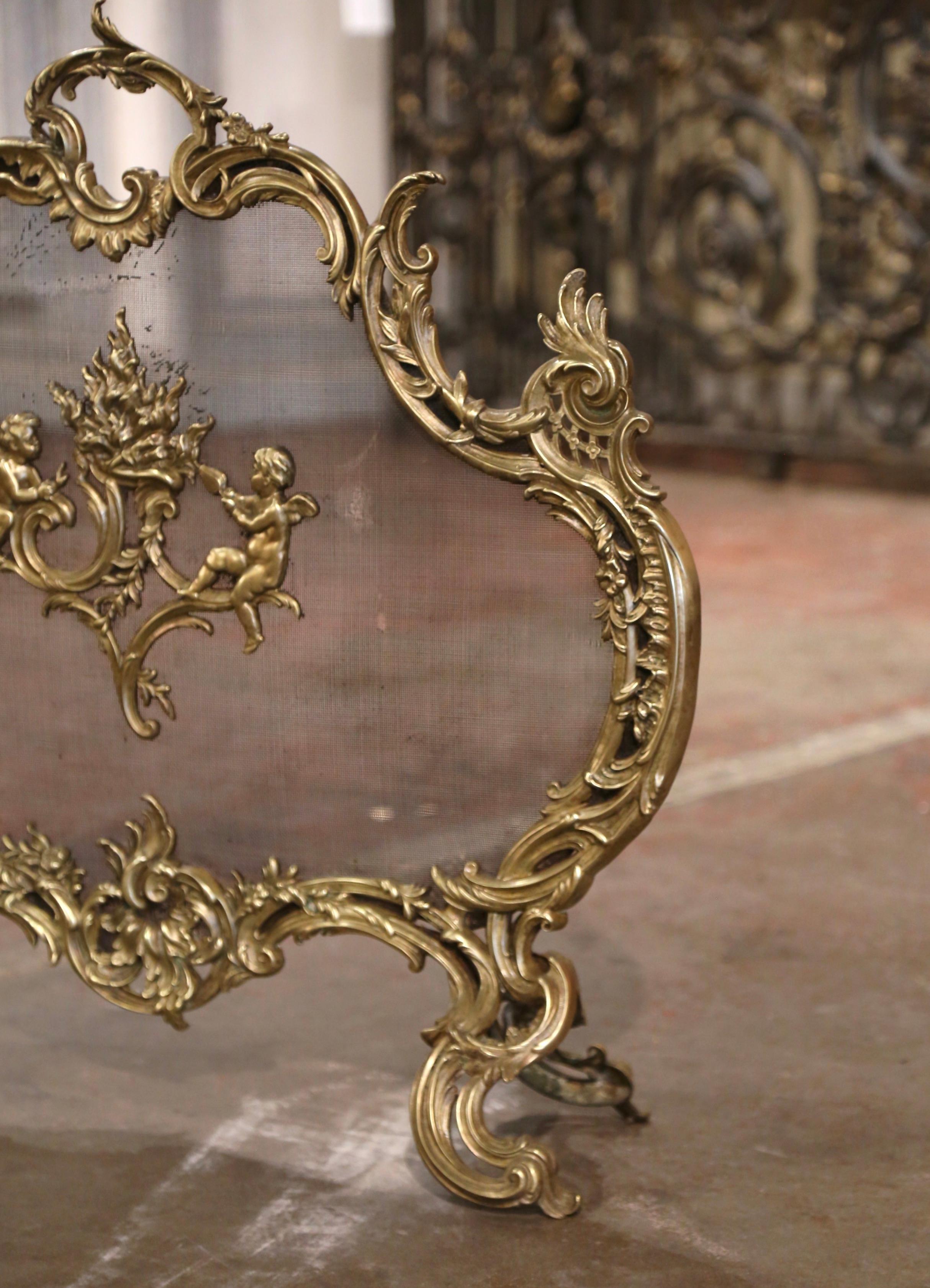 Dorato Paravento francese Luigi XV del XIX secolo in bronzo doré con motivi a cherubino in vendita