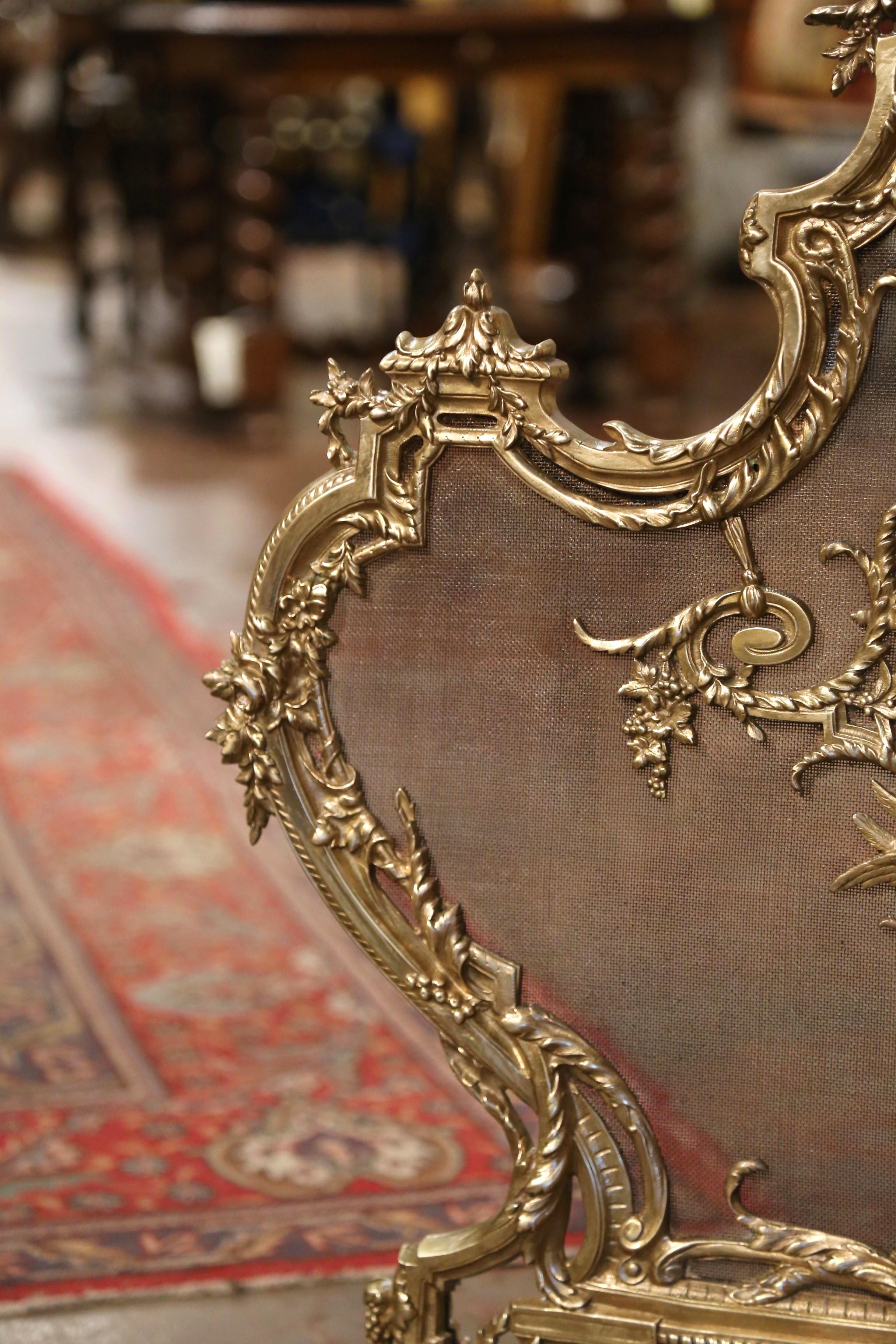 Hand-Crafted 19th Century French Louis XV Bronze Doré Rococo Fireplace Screen For Sale